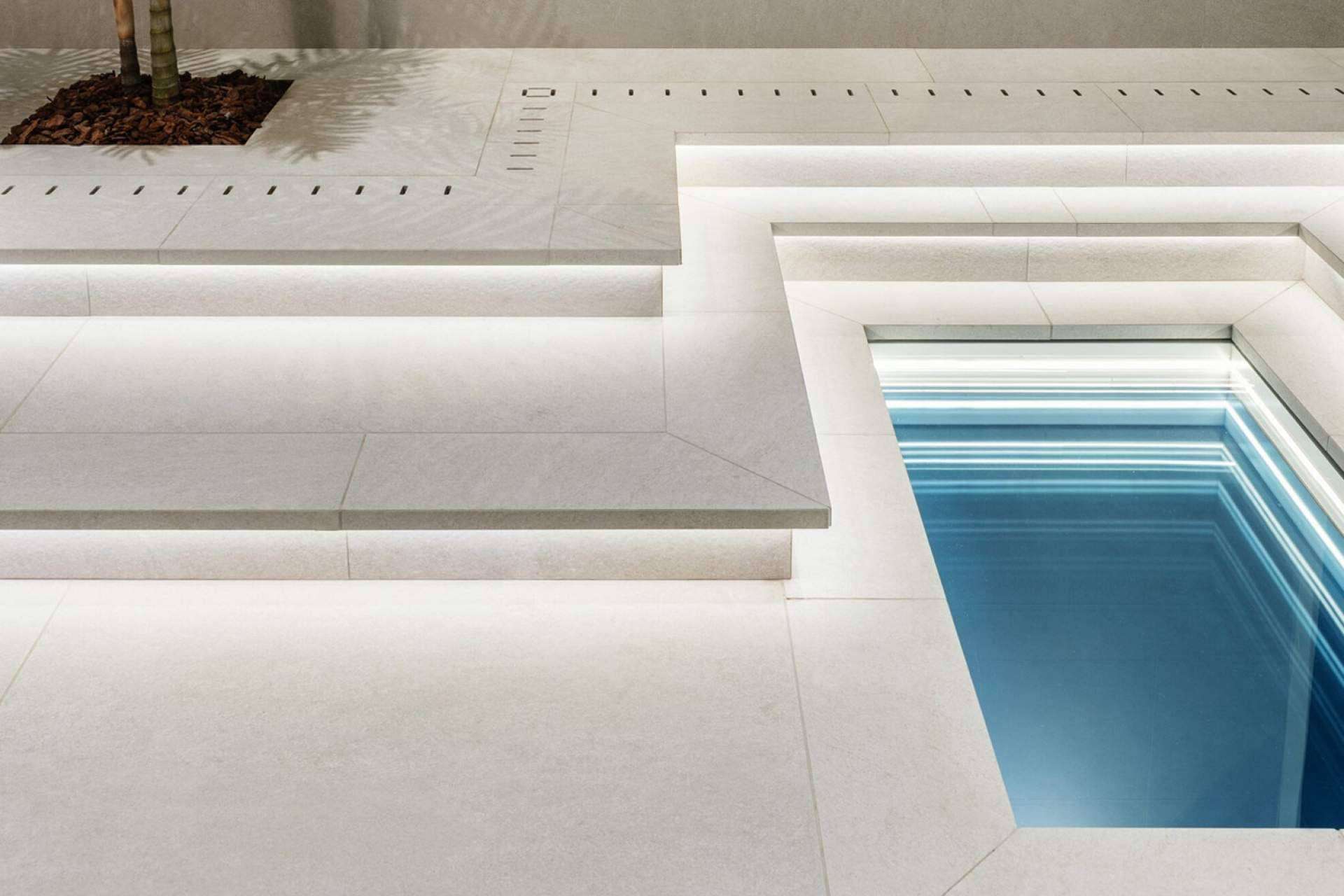 Por qué utilizar piezas especiales en cerámica para las escaleras, por Duritti Cerámica