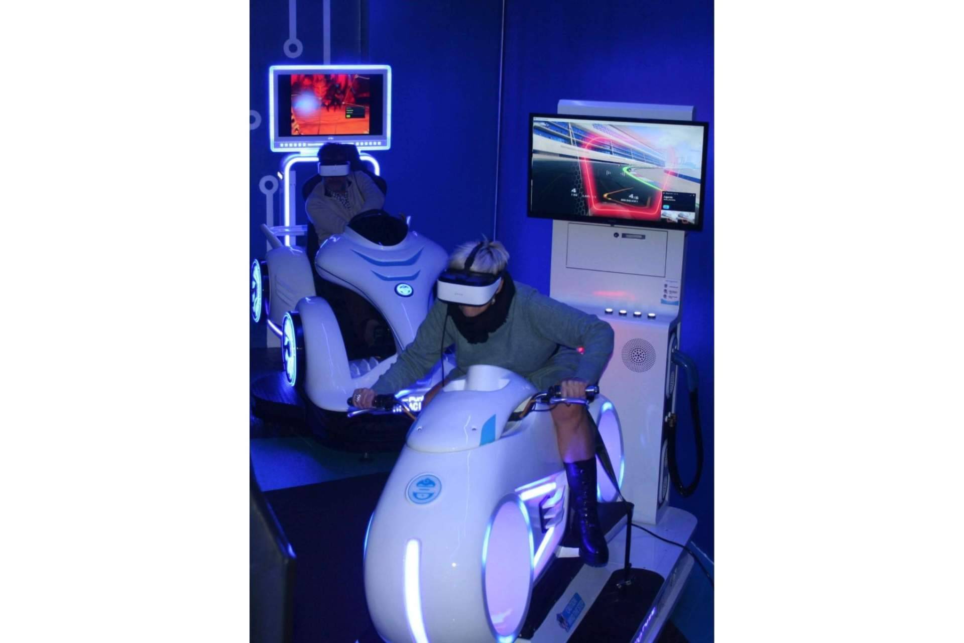 Un día de diversión en Vigo de la mano de Zona VR, que ofrece una nueva experiencia de realidad virtual