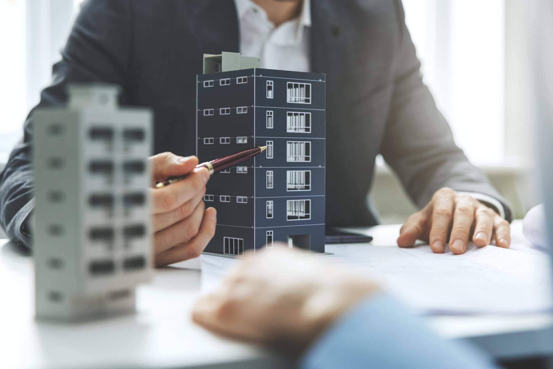 UTG Miami es una inmobiliaria en Miami que ofrece a sus clientes servicios profesionales para la compraventa de pisos