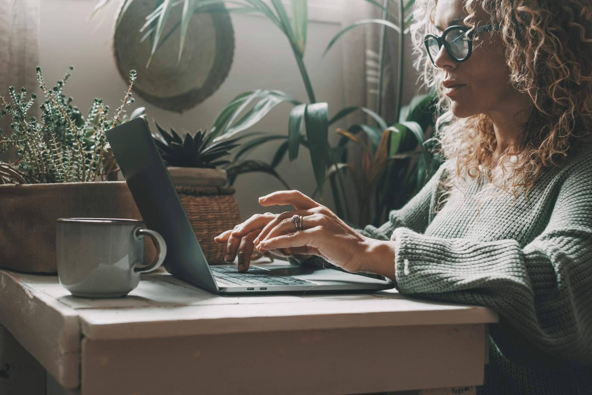Ados Asesoría Alternativa trabaja con algunas de las plataformas referentes en el sector de la educación virtual