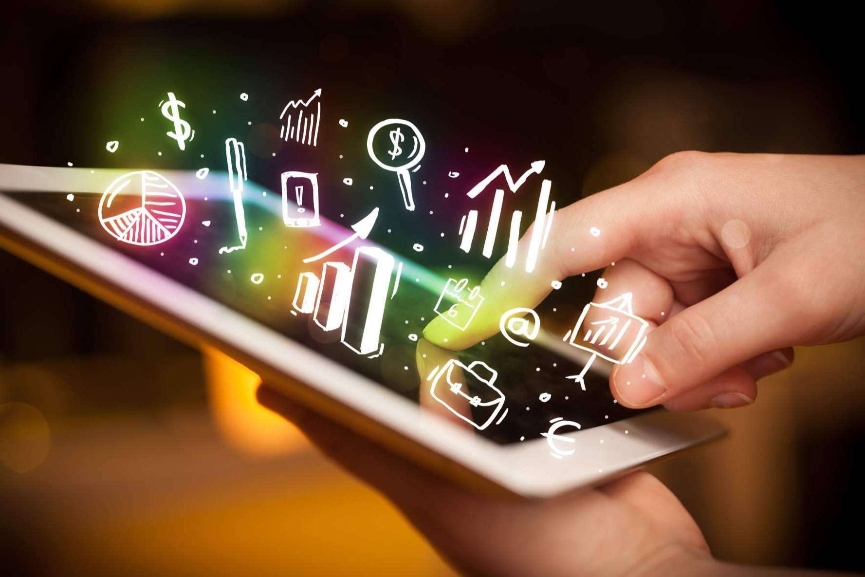 ¿Cuál es la importancia de la digitalización en las empresas y en los perfiles laborales?