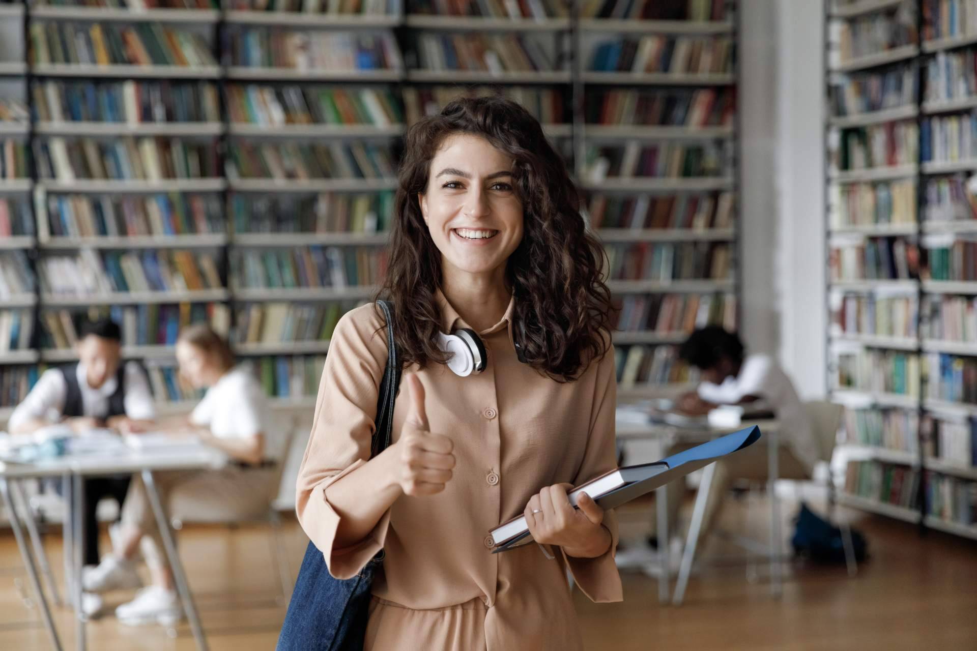 Asesoría para estudiantes de Navarra en la elaboración de su TFG con Ayuda Universitaria