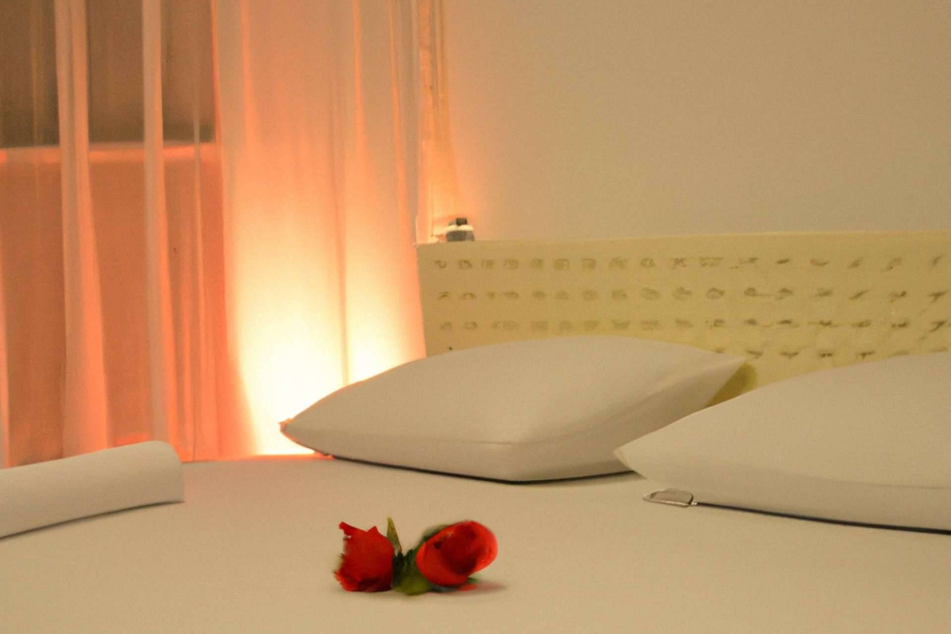 Bed Lifter presenta el elevador instalable en cualquier cama de hotel