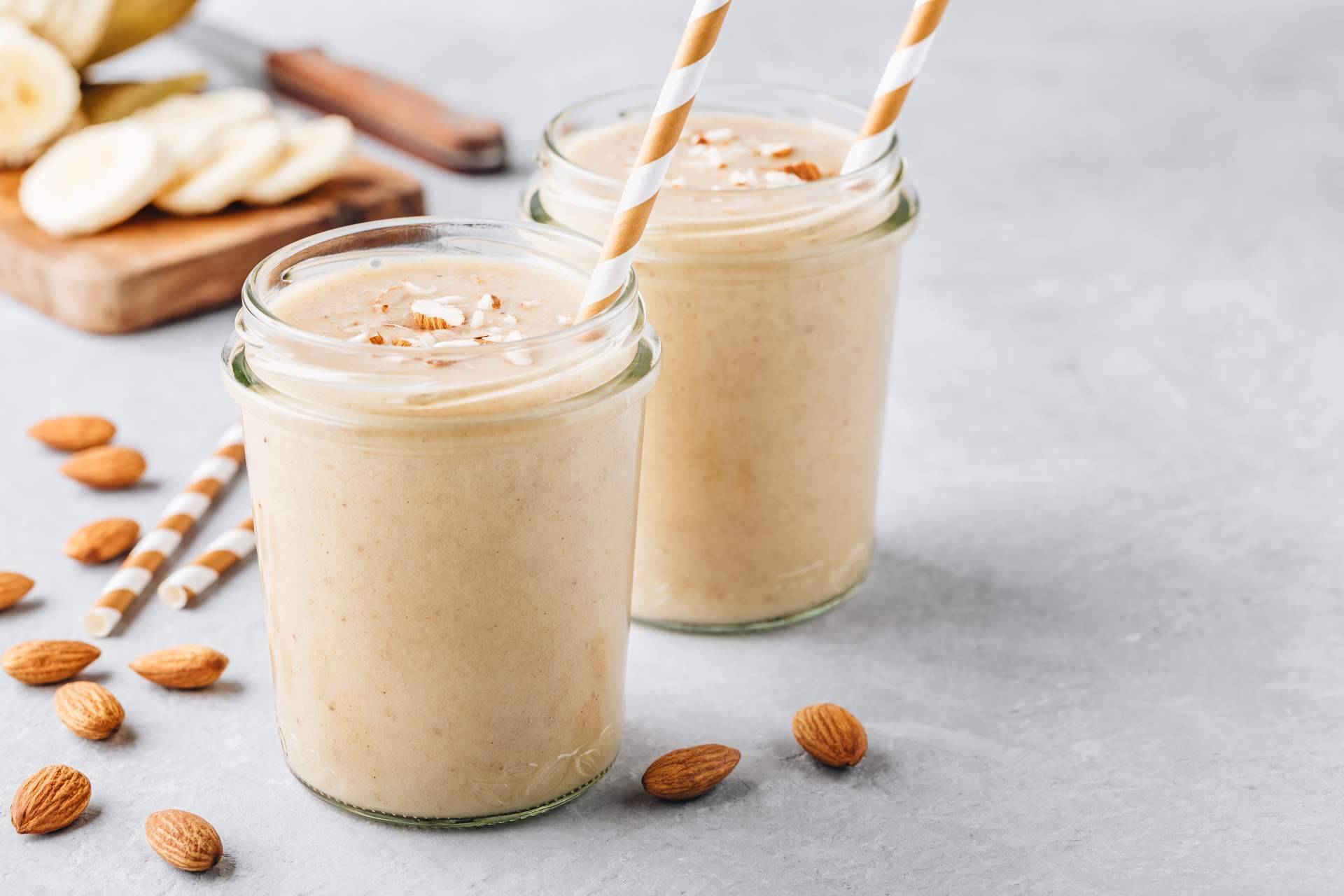 Ecomil dispone de leche de almendras ecológica sin azúcar, una de las favoritas del mercado