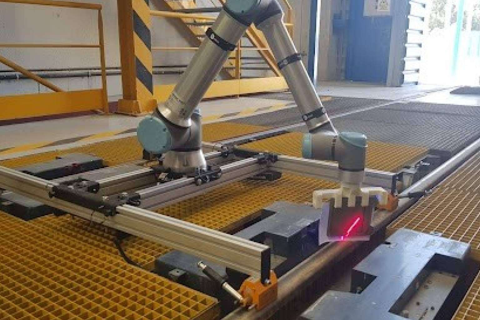 Realidad aumentada y robots colaborativos; la solución para la instalación de equipos industriales en remoto