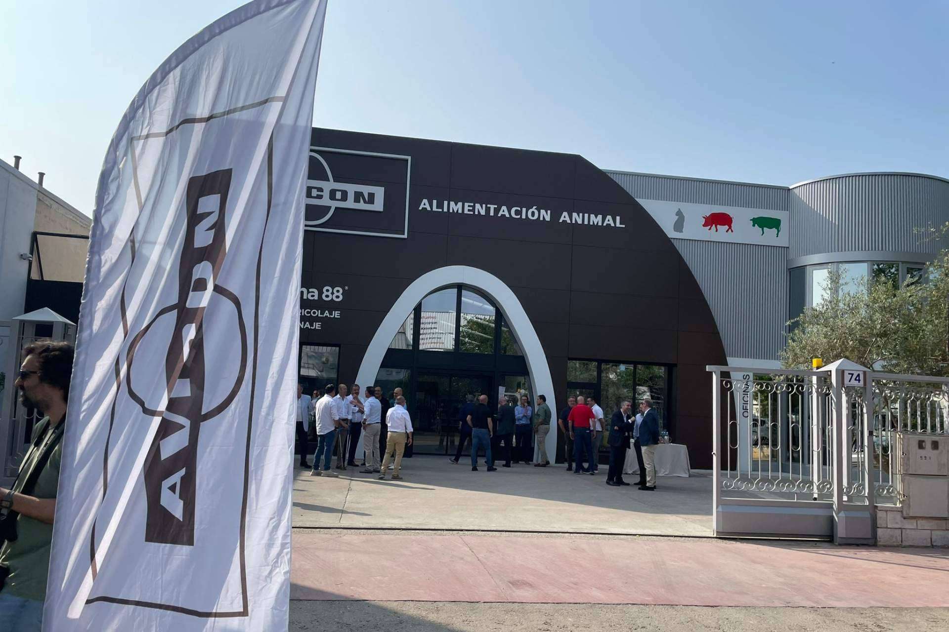 Los expertos en alimentación animal de Cooperativa AVICON abren nueva tienda y almacén