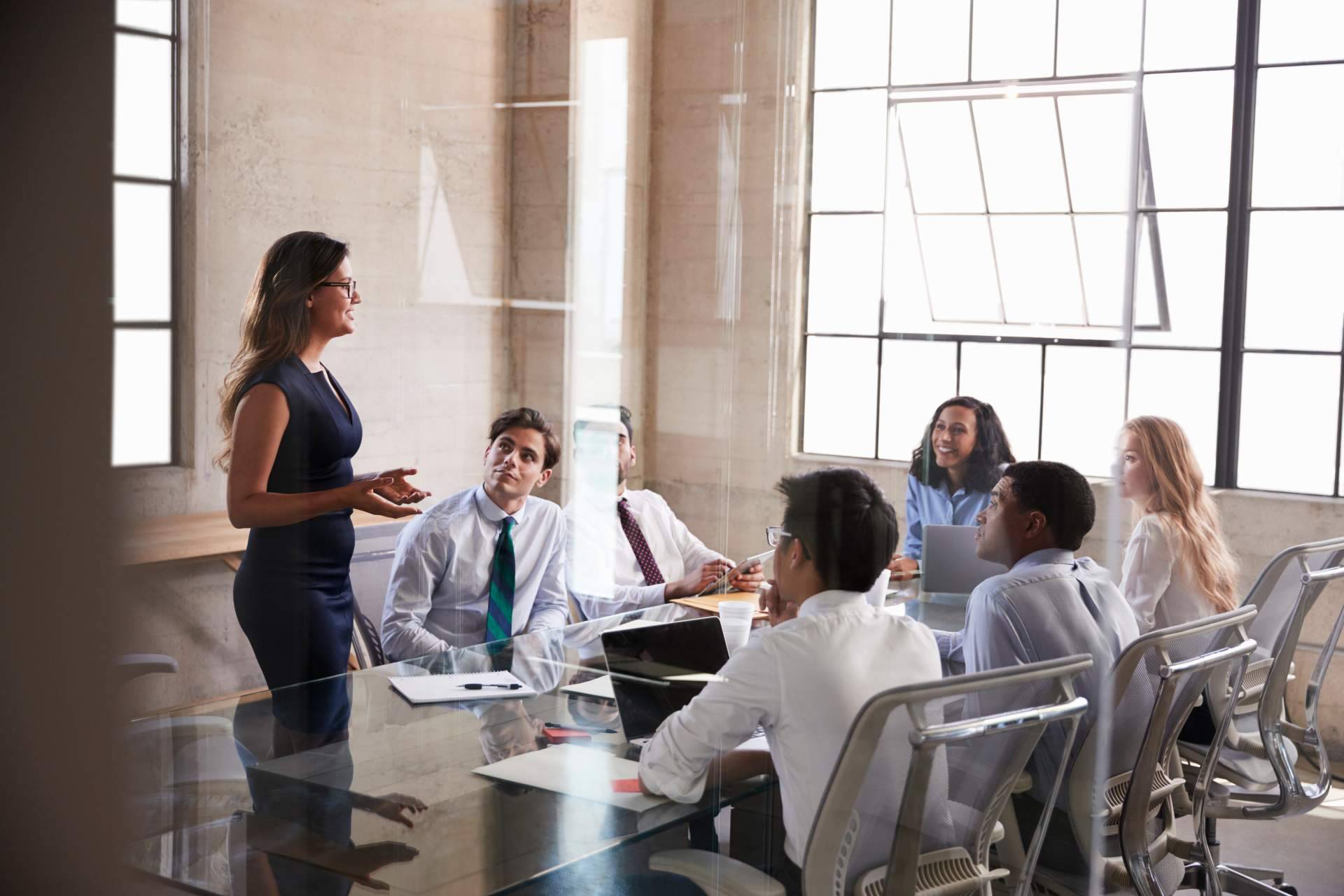 Formación en liderazgo; todo lo necesario para las personas que gestionan equipos