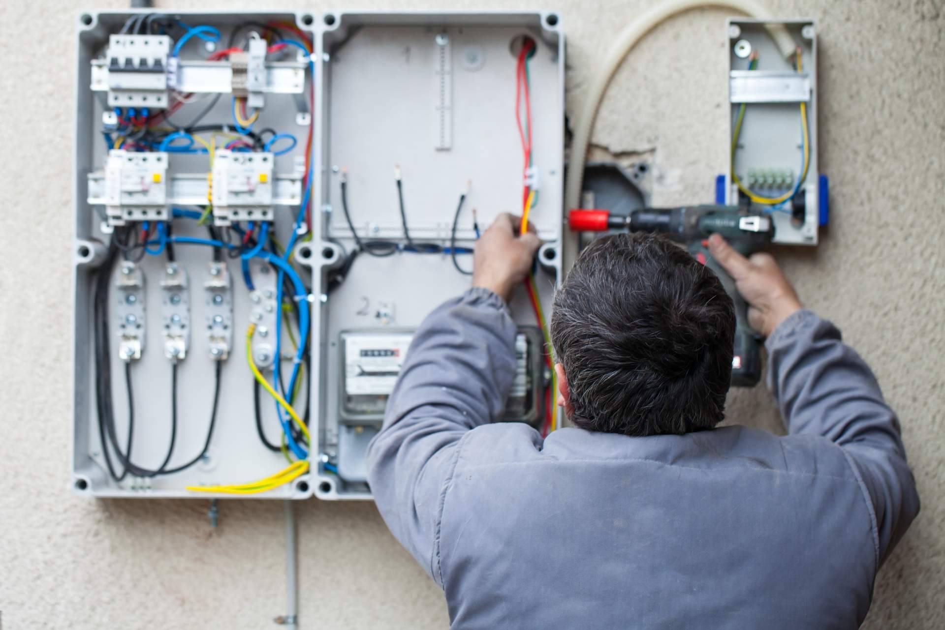 Los interruptores Acti 9 ic40v de Cadenza Electric garantizan protección ante incidentes eléctricos