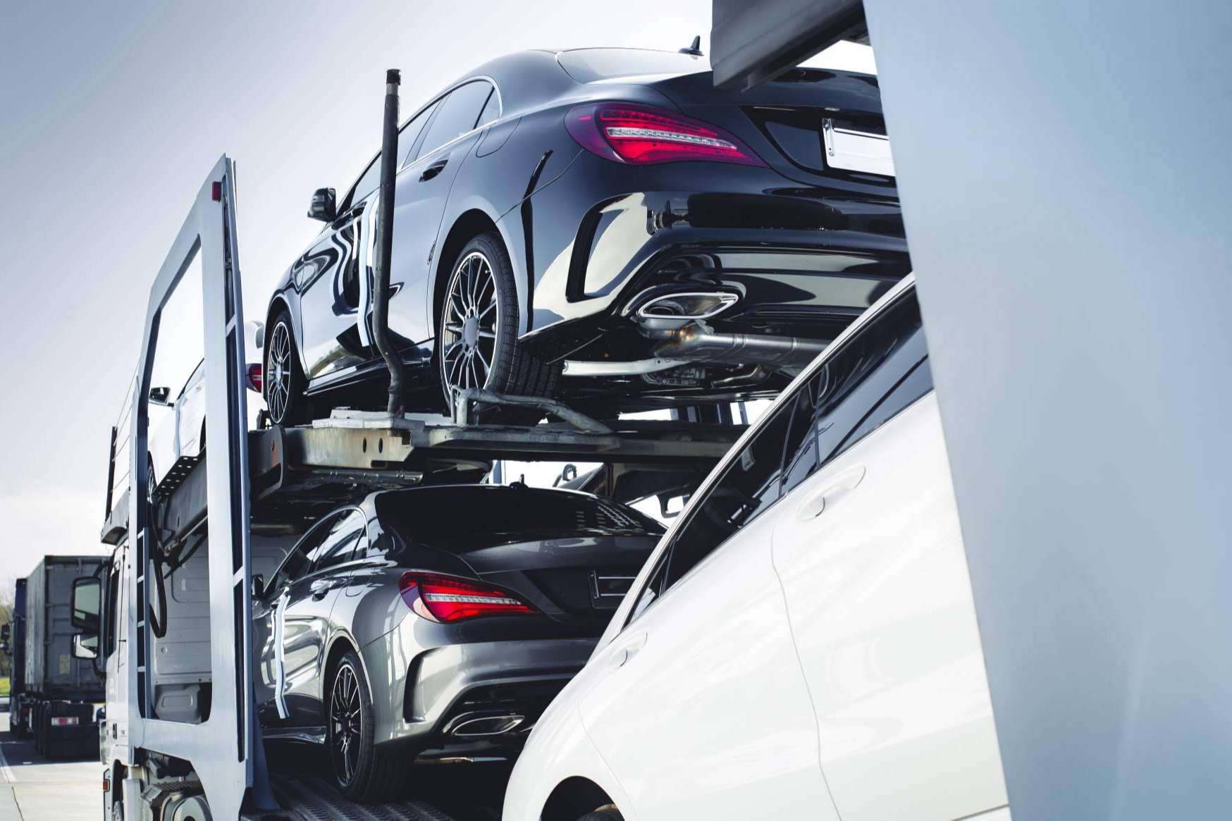 Orvipal ofrece un servicio de transporte de coches en España a precio justo