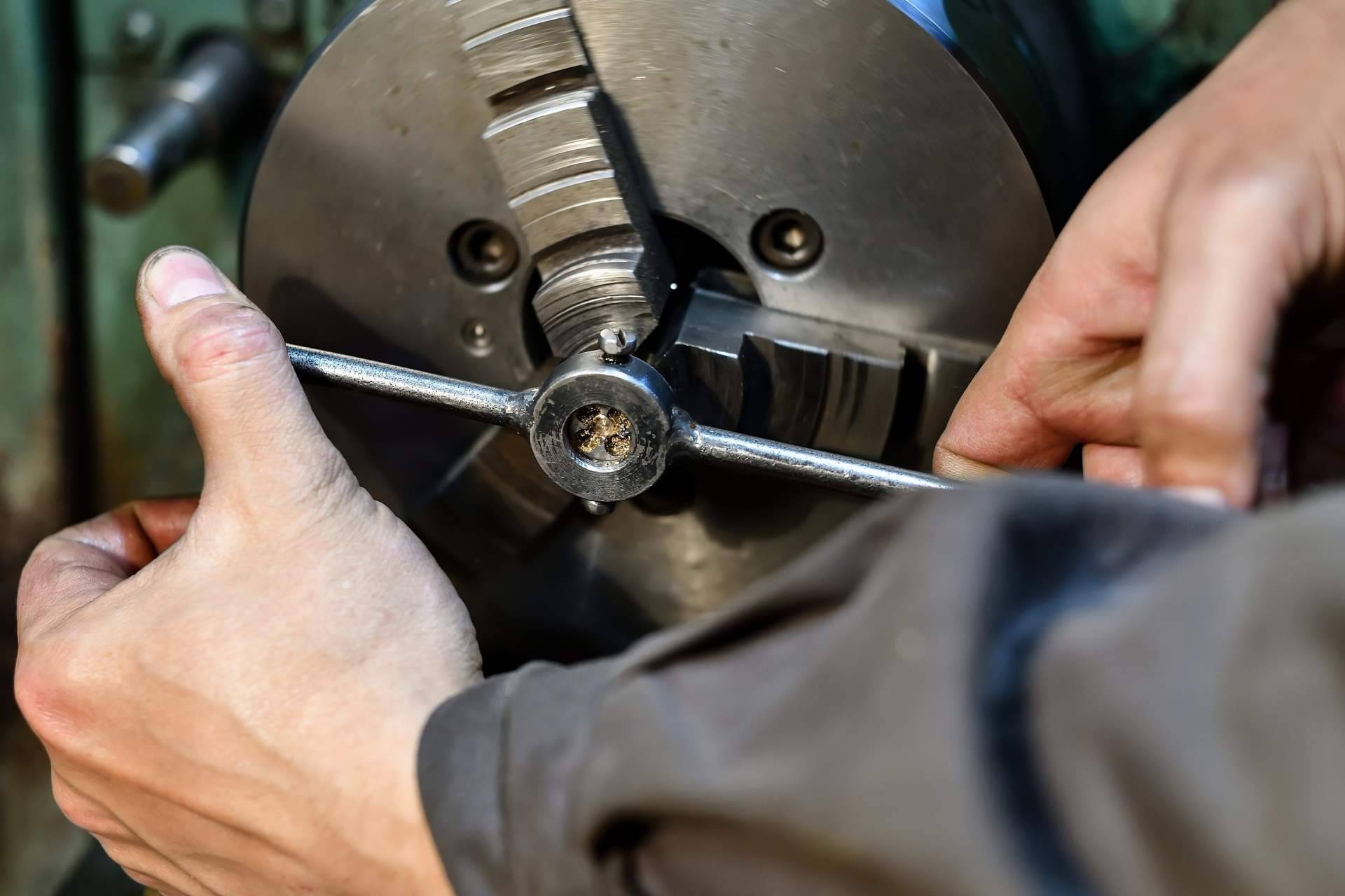 Taller de mecanizado con torneros profesionales en Barcelona, Grumeber