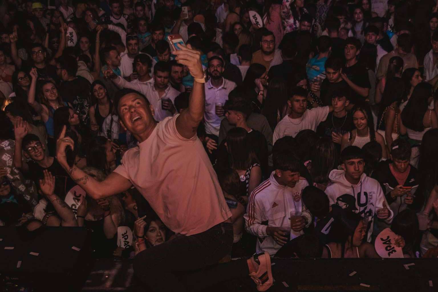 DJ 3PAC y su showcase en vivo de artistas