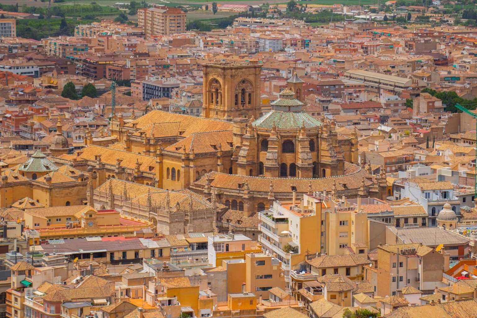 Arantxa Serrano, una guía turística Granada que organiza visitas a medida