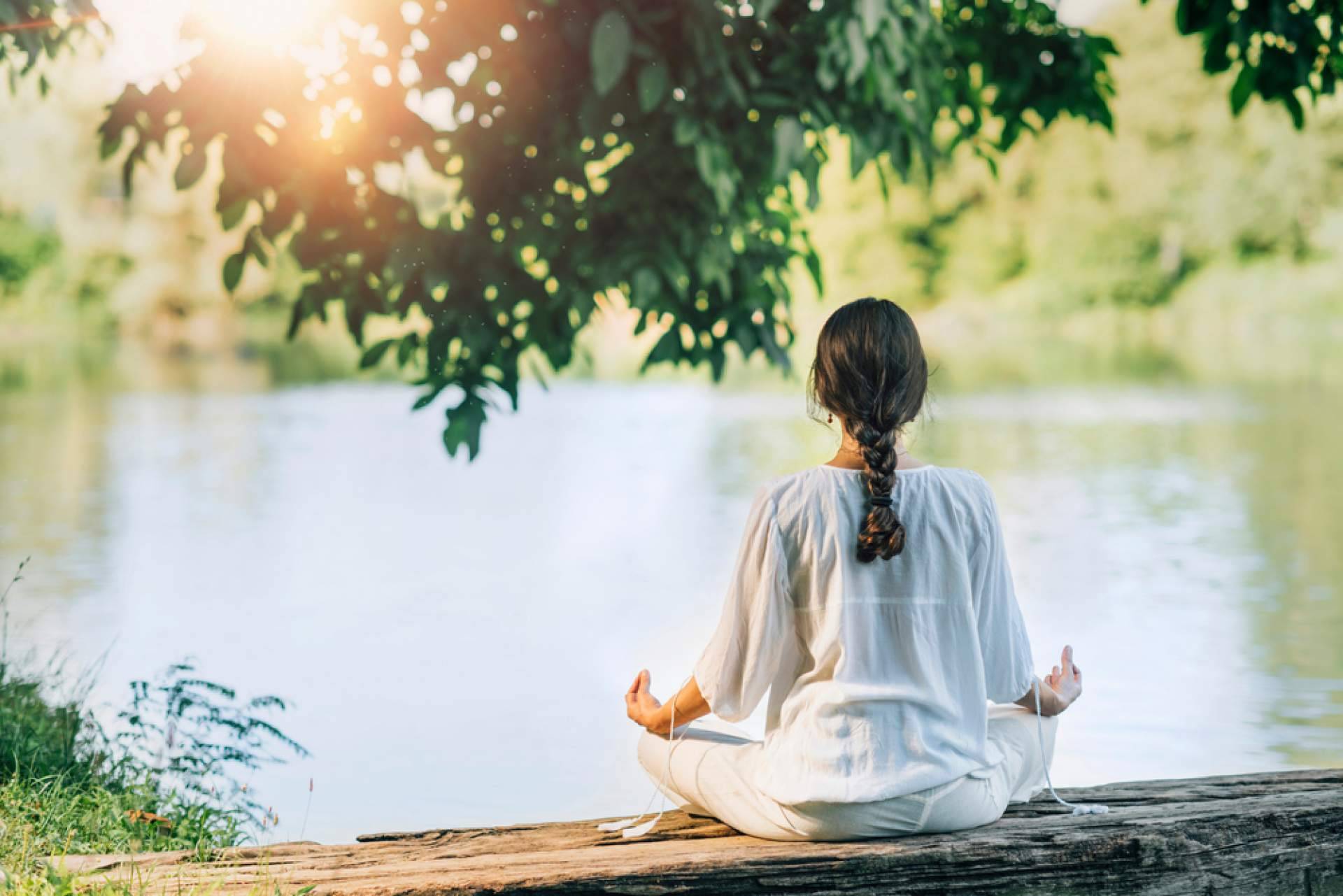 DeROSE Meditation Barcelona presenta su nuevo curso de Mindfulness y Meditación para Principiantes