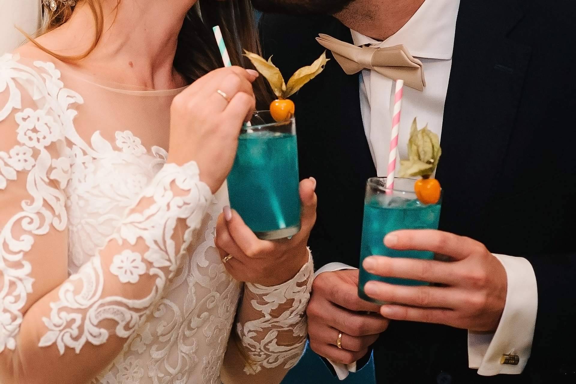 Cóctel de bodas personalizado, un producto de gran éxito según la ESCOM