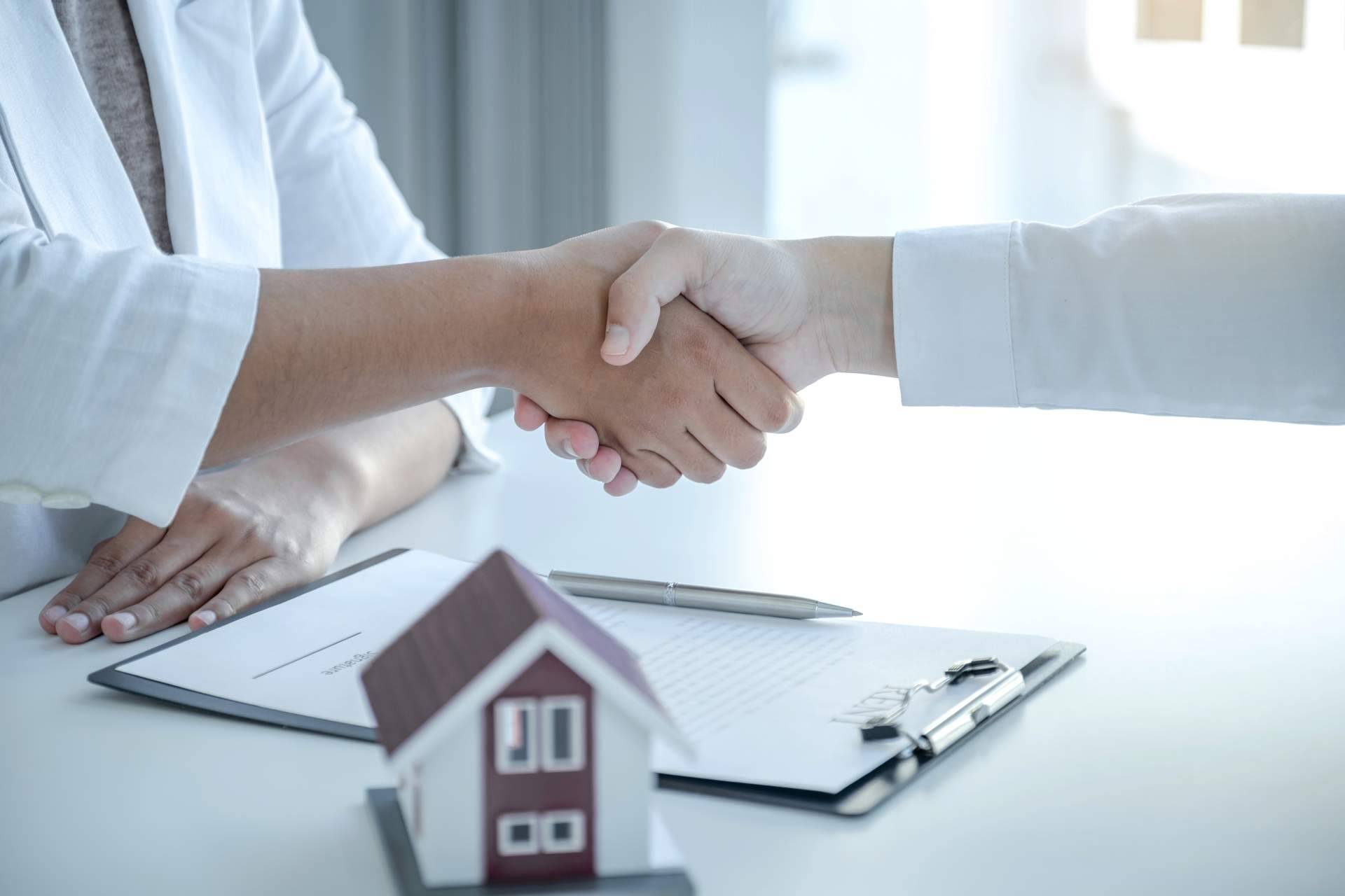 ¿Por qué es importante la ayuda de una inmobiliaria como Inmocat para vender una vivienda?