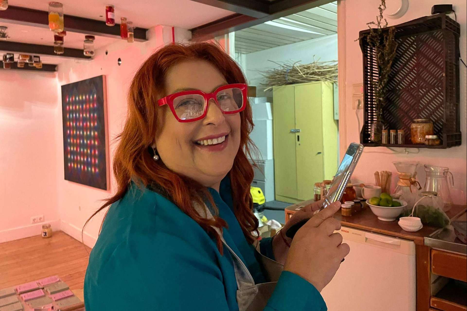Ámsterdam; Andreina Fuentes Angarita forma parte de la experiencia inmersiva 'Uitmelken; Harvesting Money'