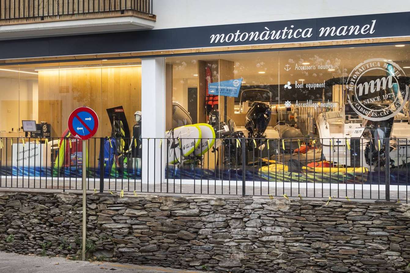 El catálogo para la venta de embarcaciones de Motonàutica Manel