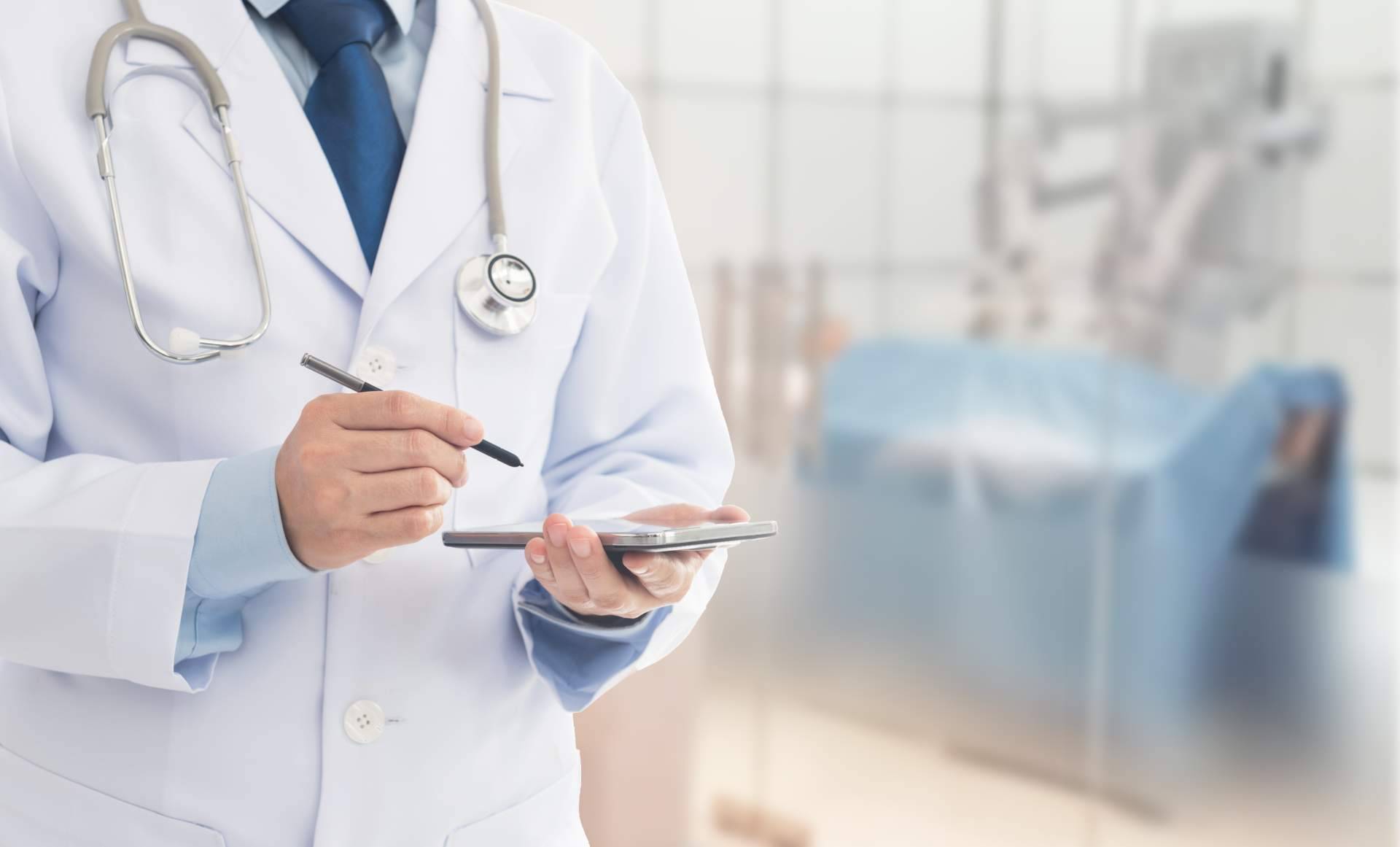 CareMe AT Home habla sobre el uso de asistentes virtuales para solucionar problemas de salud