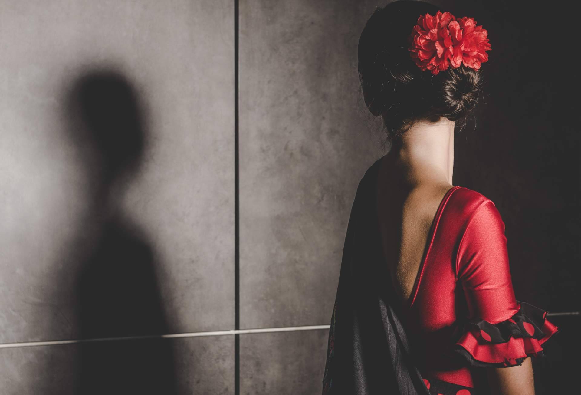 Para el look de feria con Viva La Feria, elegir la peina flamenca perfecta