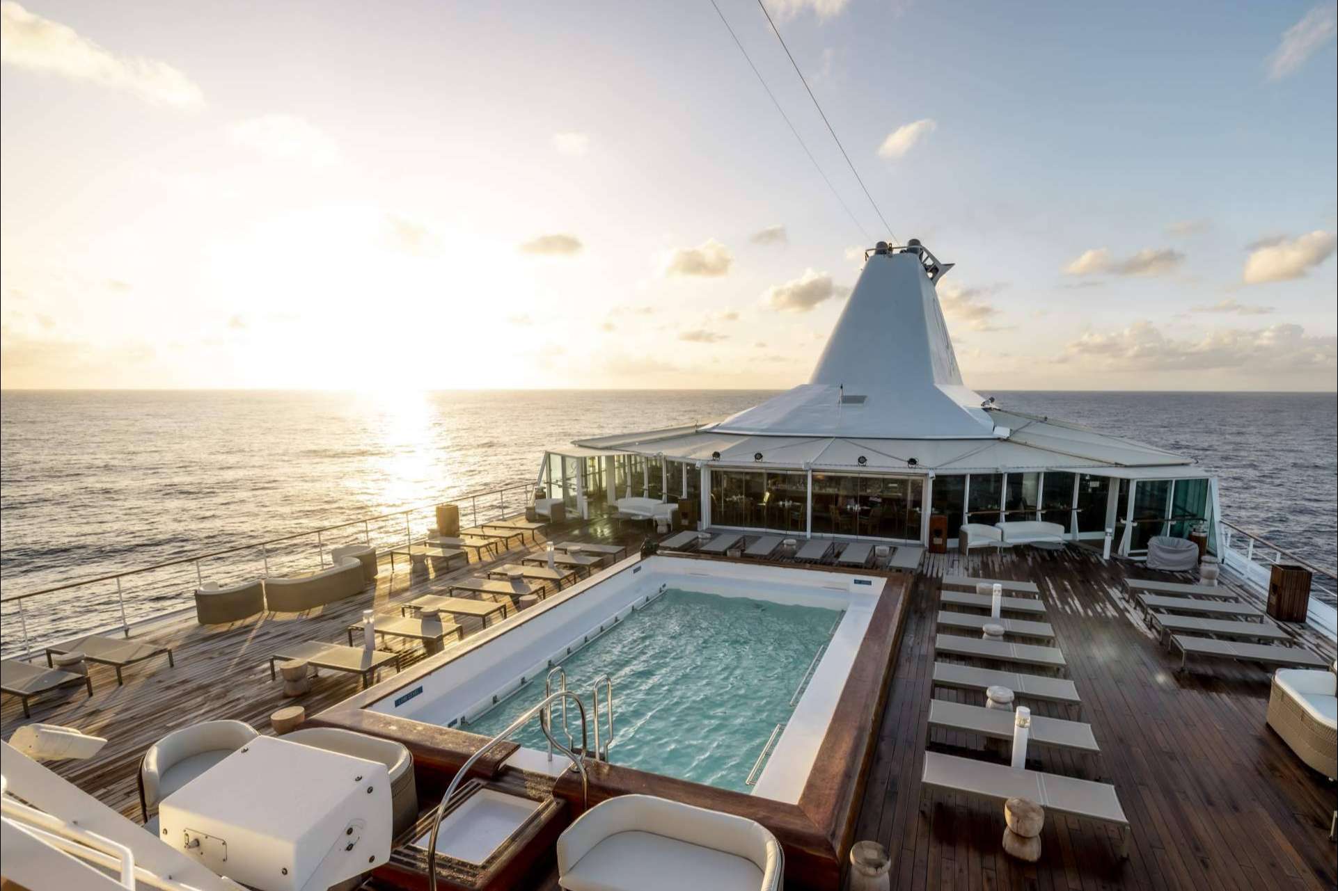 Disfrutar del paraíso de la Polinesia Francesa a través del crucero único Paul Gauguin Cruises