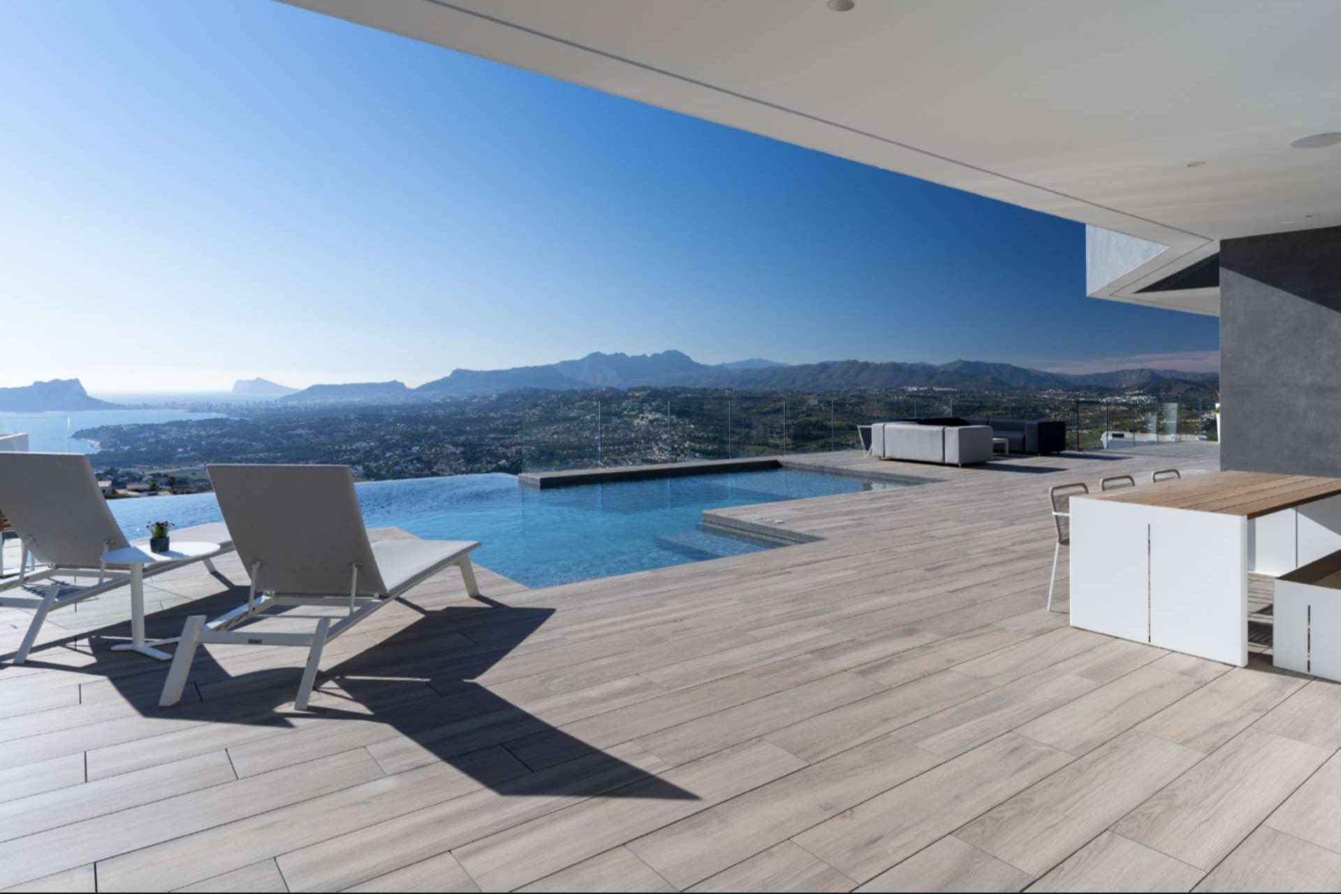 Dinhjelper-Realestate y su oferta de villas de lujo en Cumbre del Sol