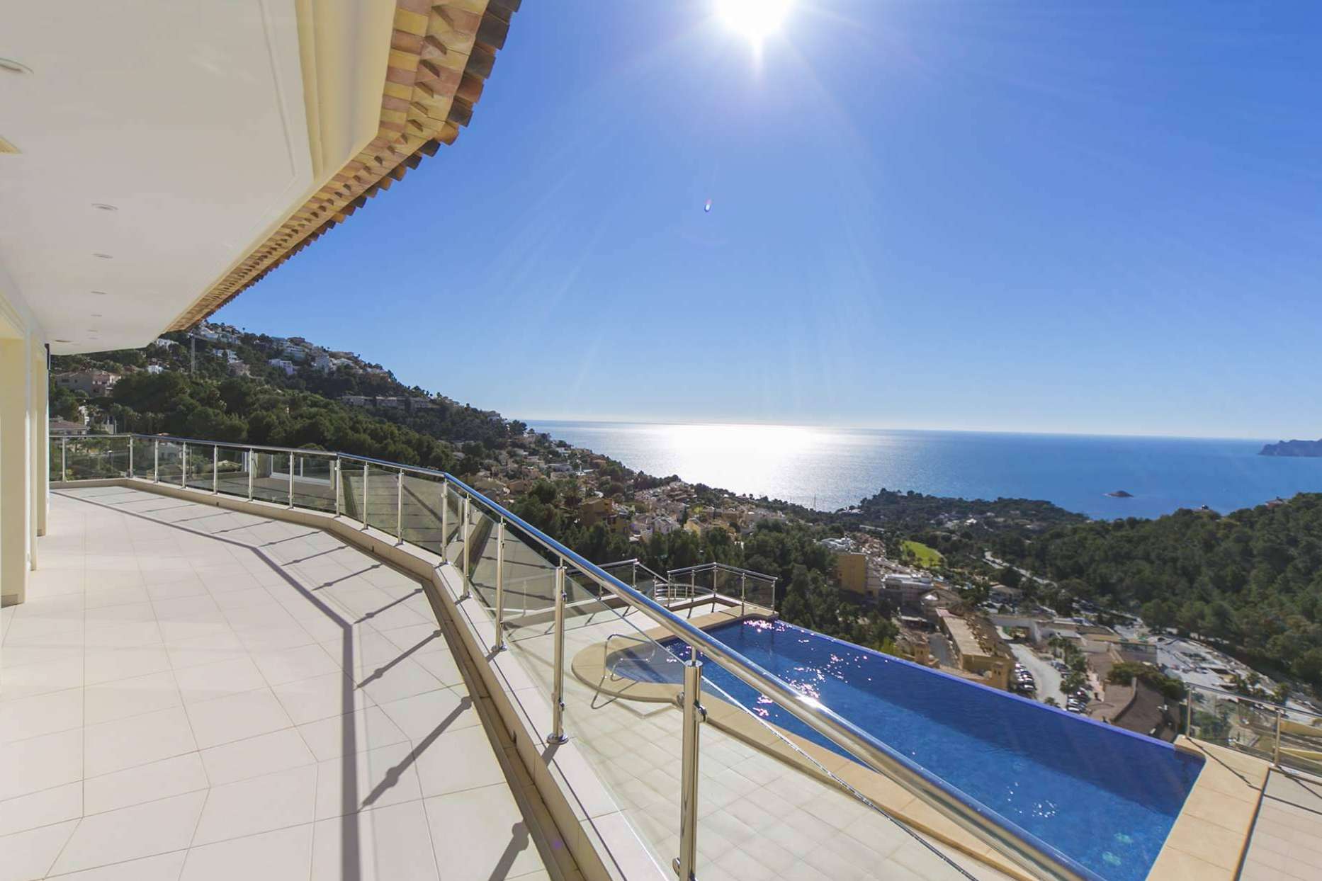 Especialistas en propiedades de la Costa Blanca, Alicante, con Century 21 Evolution