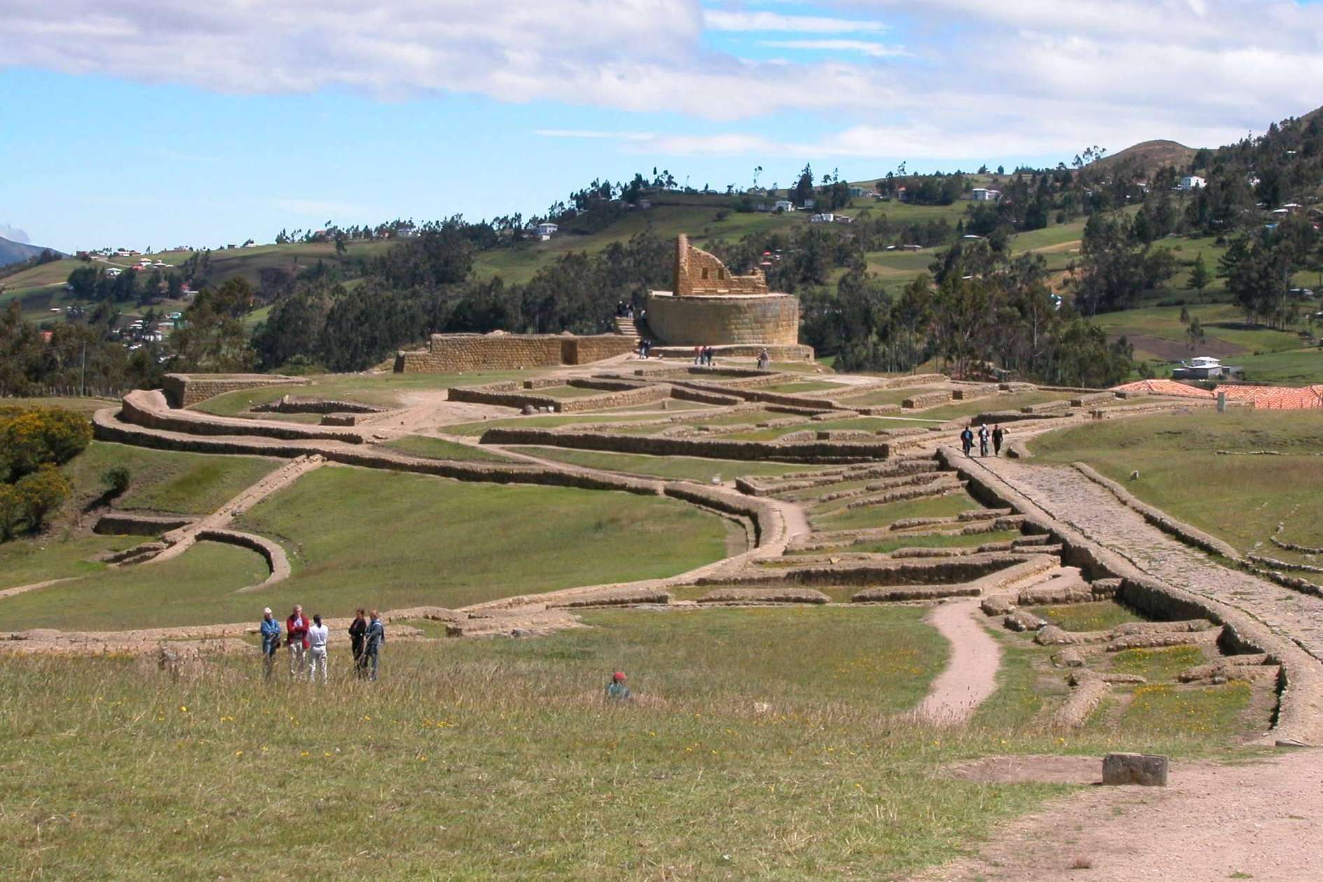 Viajar a Ecuador es sinónimo de vivir una experiencia inigualable con WanderBus