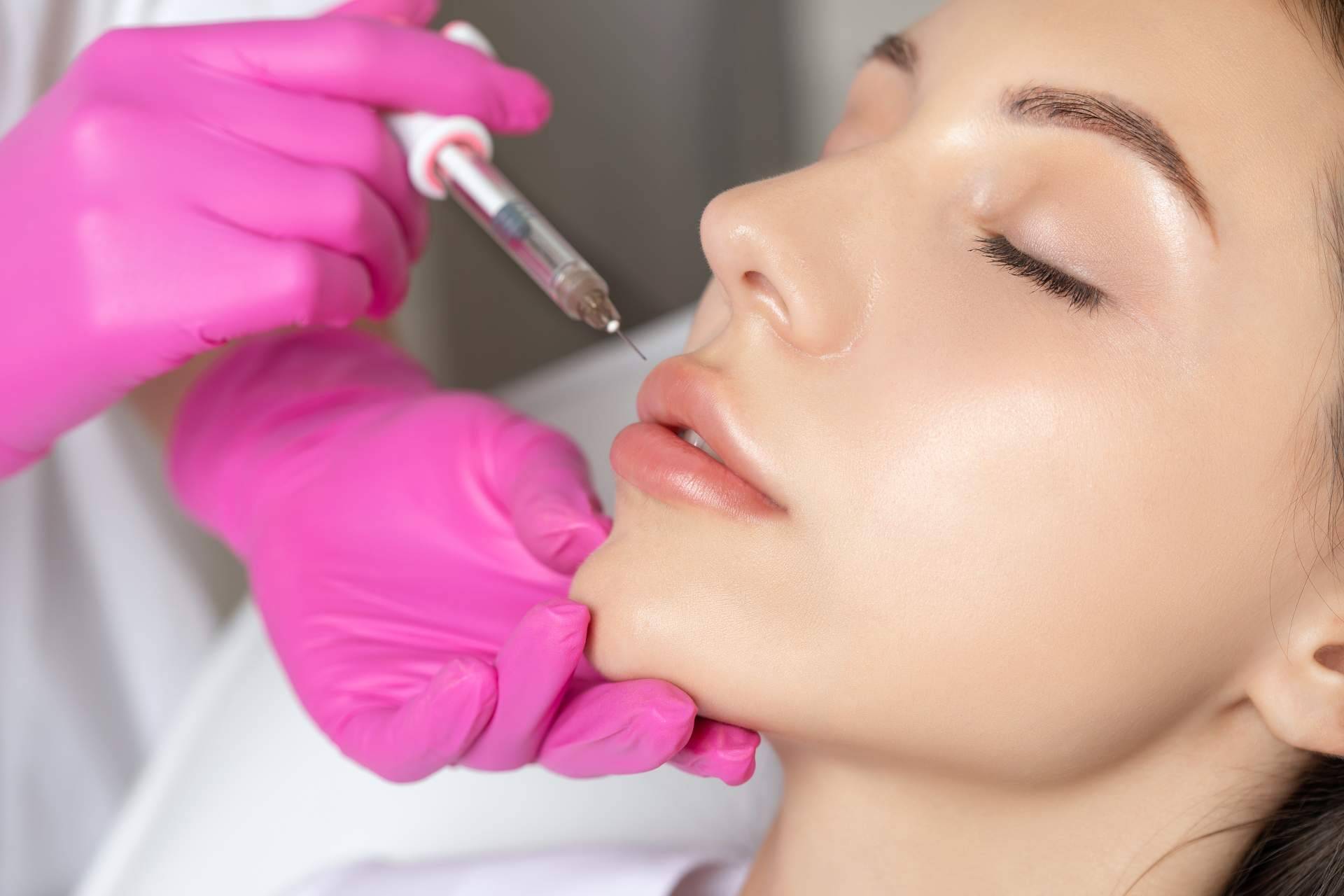 La clínica de medicina estética en Barcelona para el diseño de labios con ácido hialurónico, Elegansse