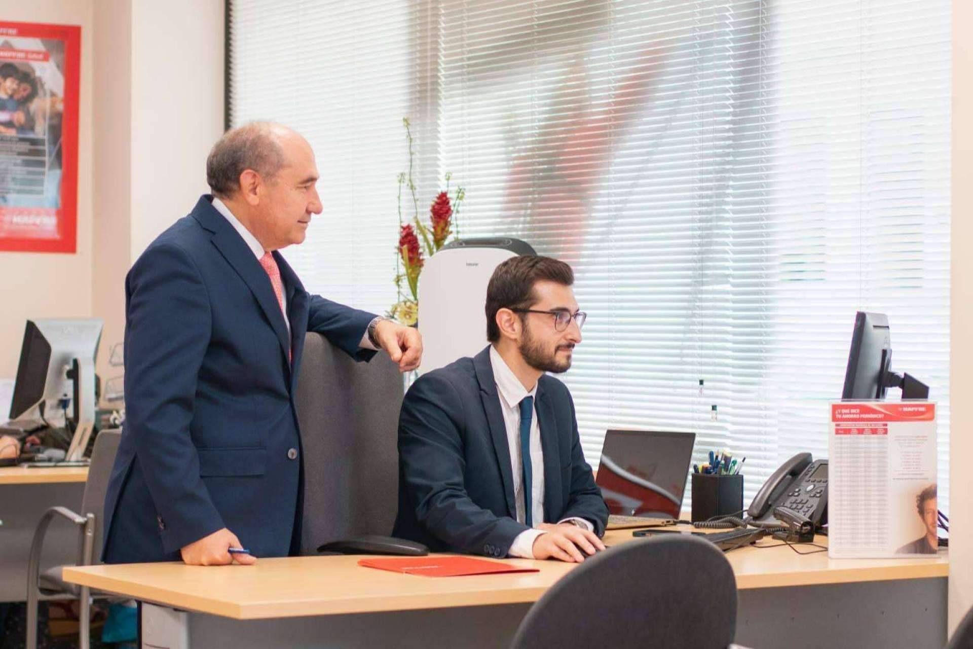 Las múltiples ventajas de contratar seguros de salud para familias, con la firma Quiles y Carvajal