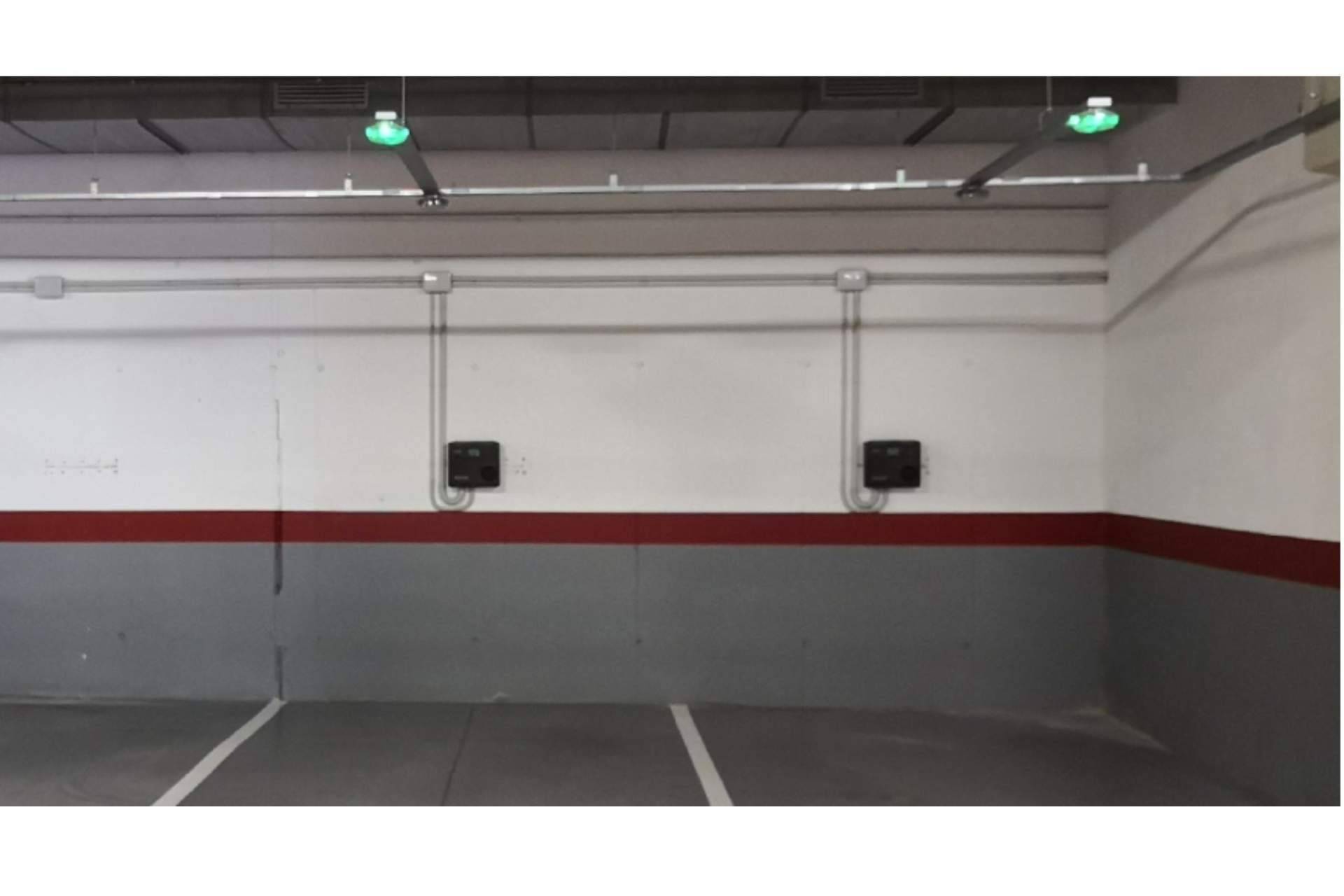 EVcharge permite reducir el coste de energía de los cargadores de un parking