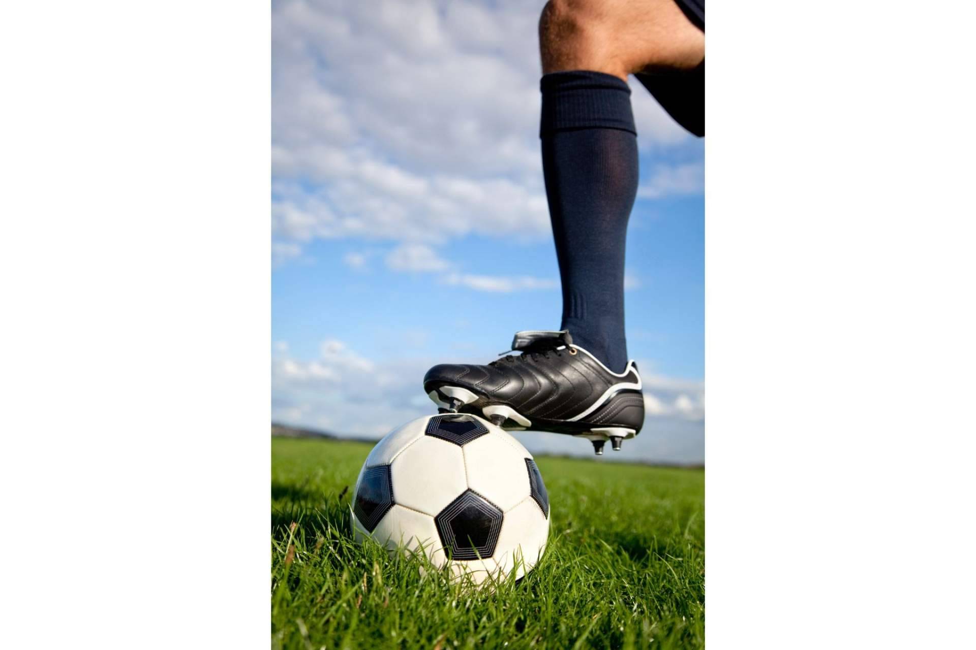 Beneficios de la formación profesional a través de programas de fútbol en España, con Mifra