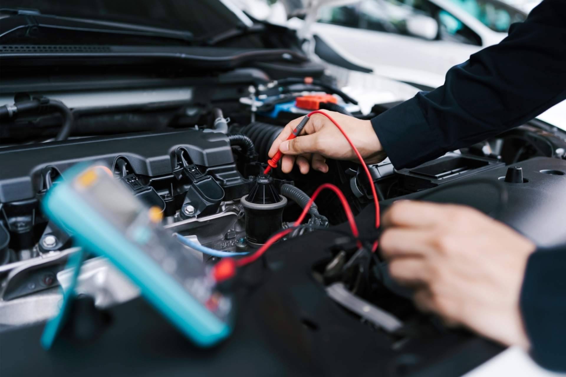 Digi-Tec ofrece formación para la manipulación de vehículos eléctricos e híbridos