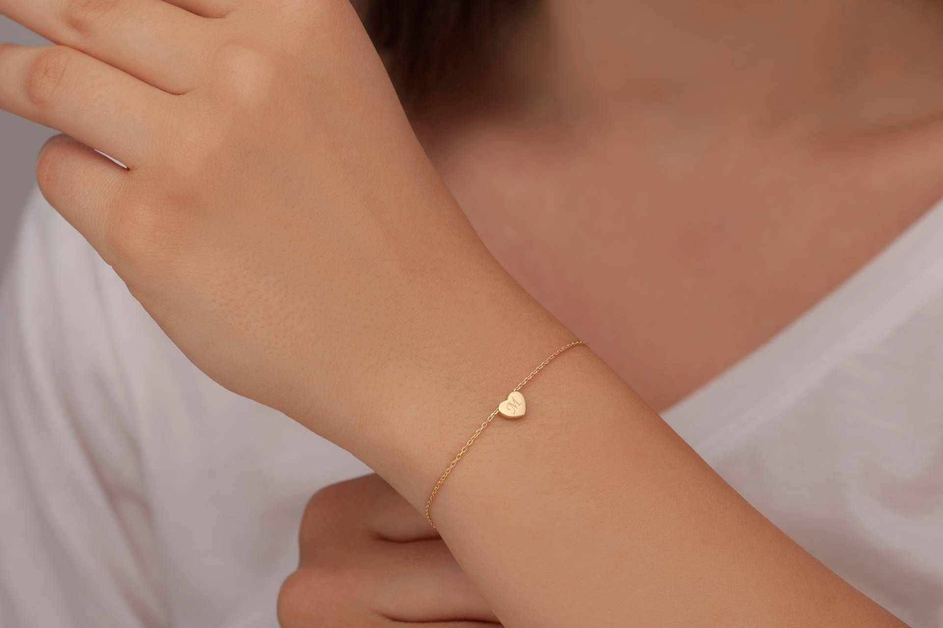 Joyería online Adamina, brillo y belleza al alcance