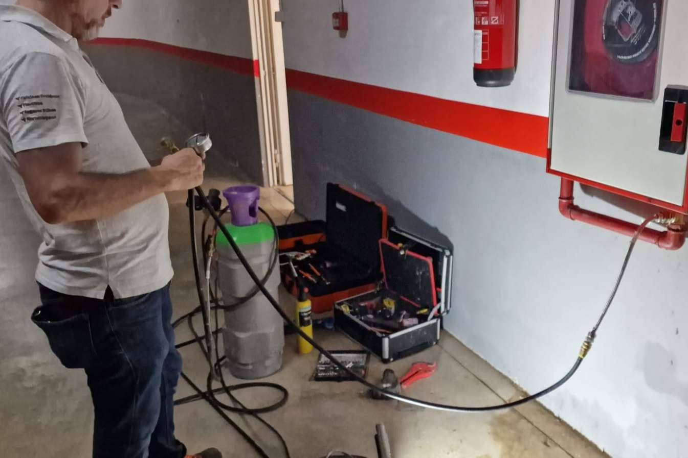 Mafe Pool Solutions y sus servicios para localizar y reparar fugas de agua en piscina
