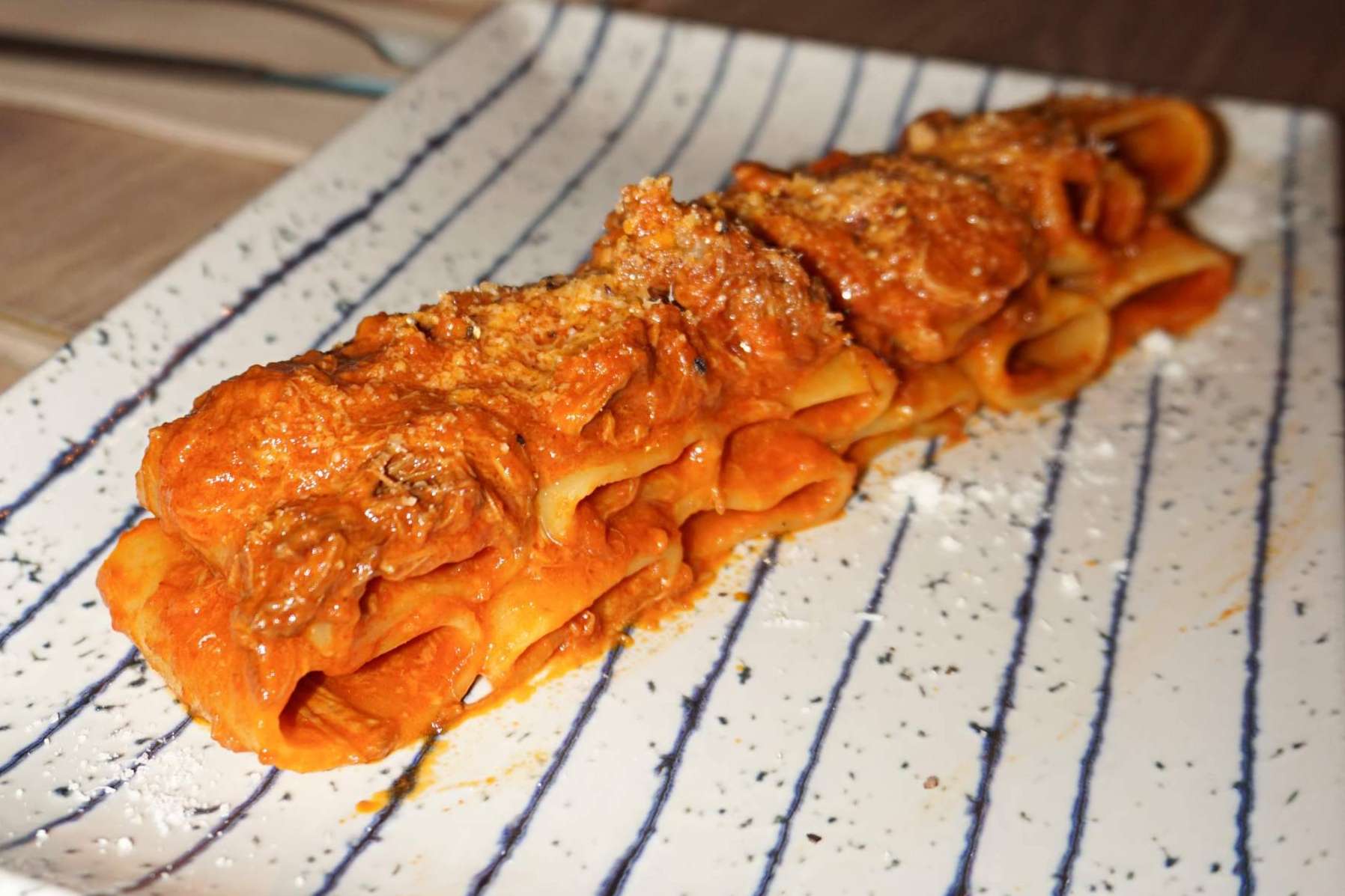 La exquisitez de la tradición italiana en Ragú Trattoria