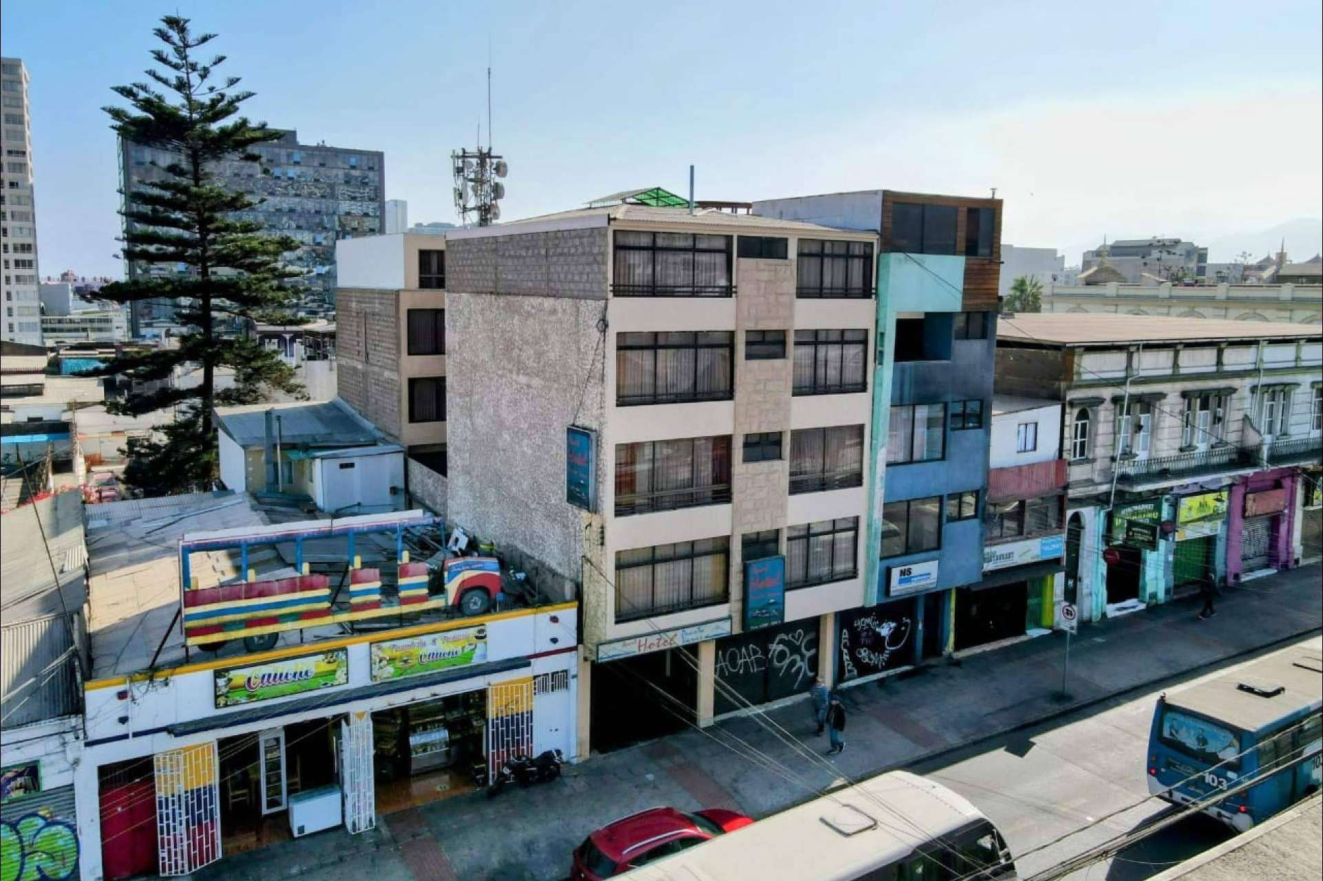 Una opción excepcional de alojamiento es el Hotel Antofagasta Centro