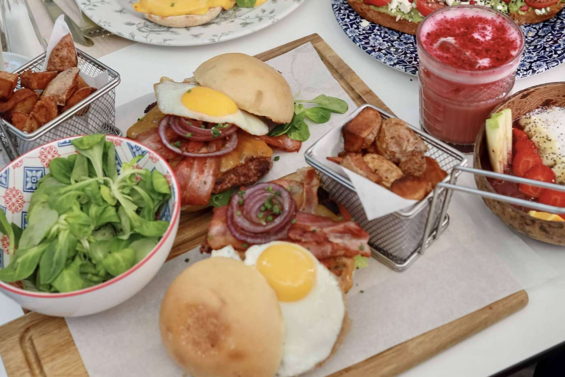 Encontrar un buen brunch en Barcelona con The Florentine