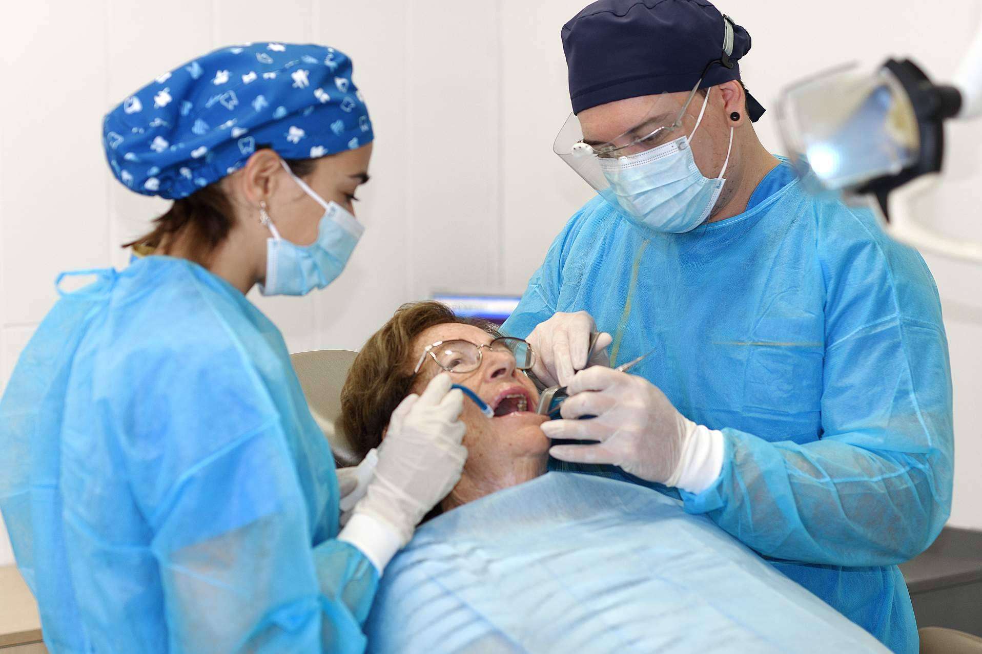 La amplia oferta de servicios odontológicos que ofrece la Clínica Dental Arai