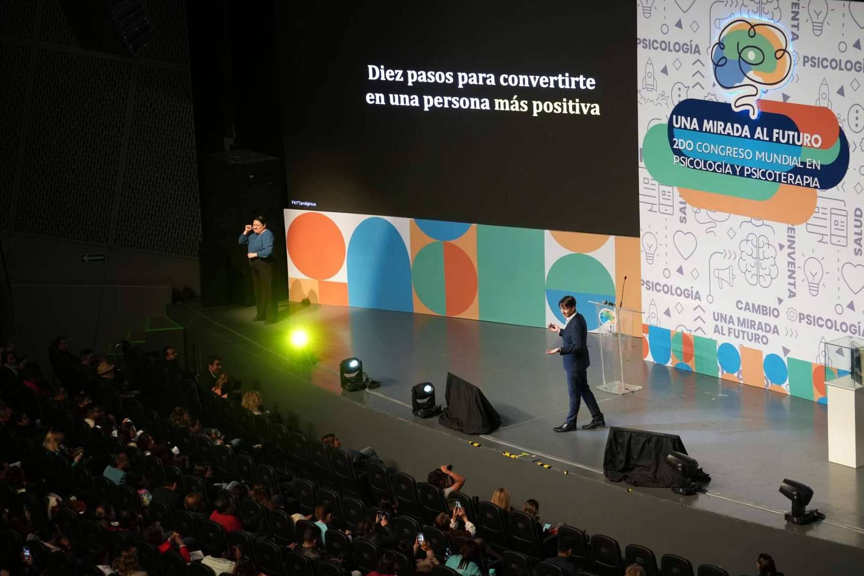 La participación del psicólogo Fernando Pena tuvo un éxito rotundo en el Congreso Mundial de Psicología en México