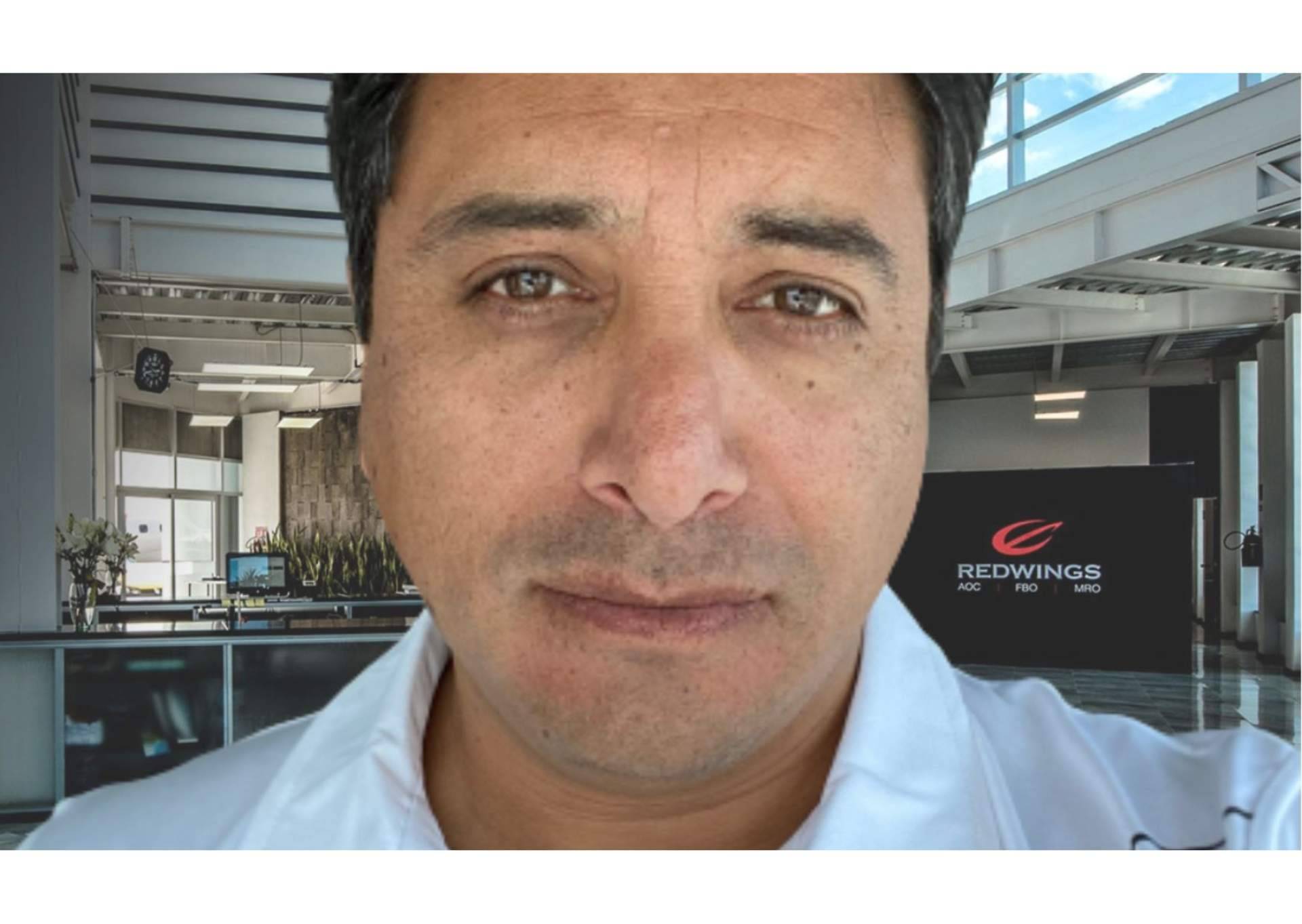 Piloto innovador y experimentado en el mundo de la aviación, así es Bernardo Moreno León
