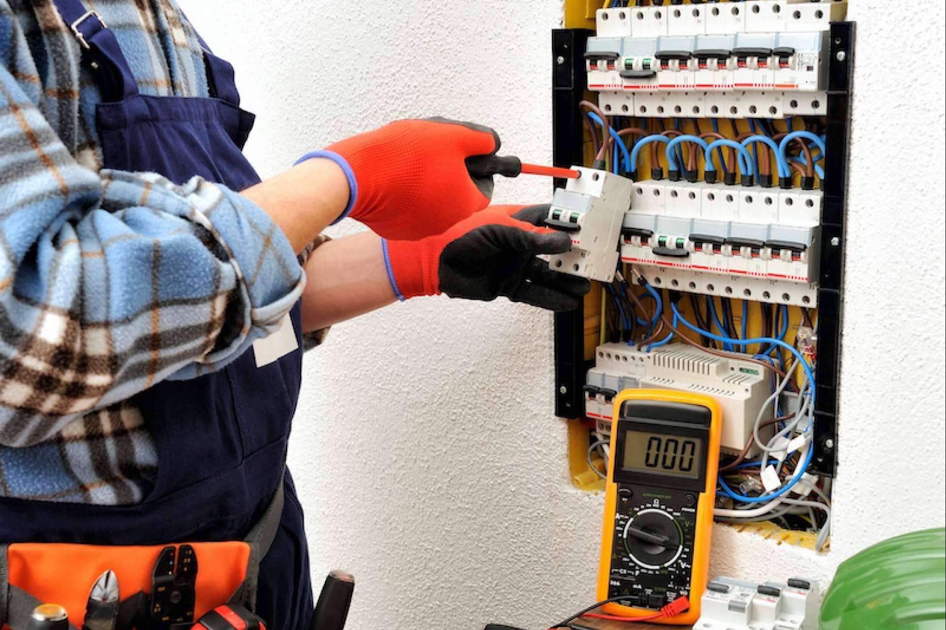 Nuevos magnetotérmicos estrechos IC40N de Schneider, de Cadenza Electric
