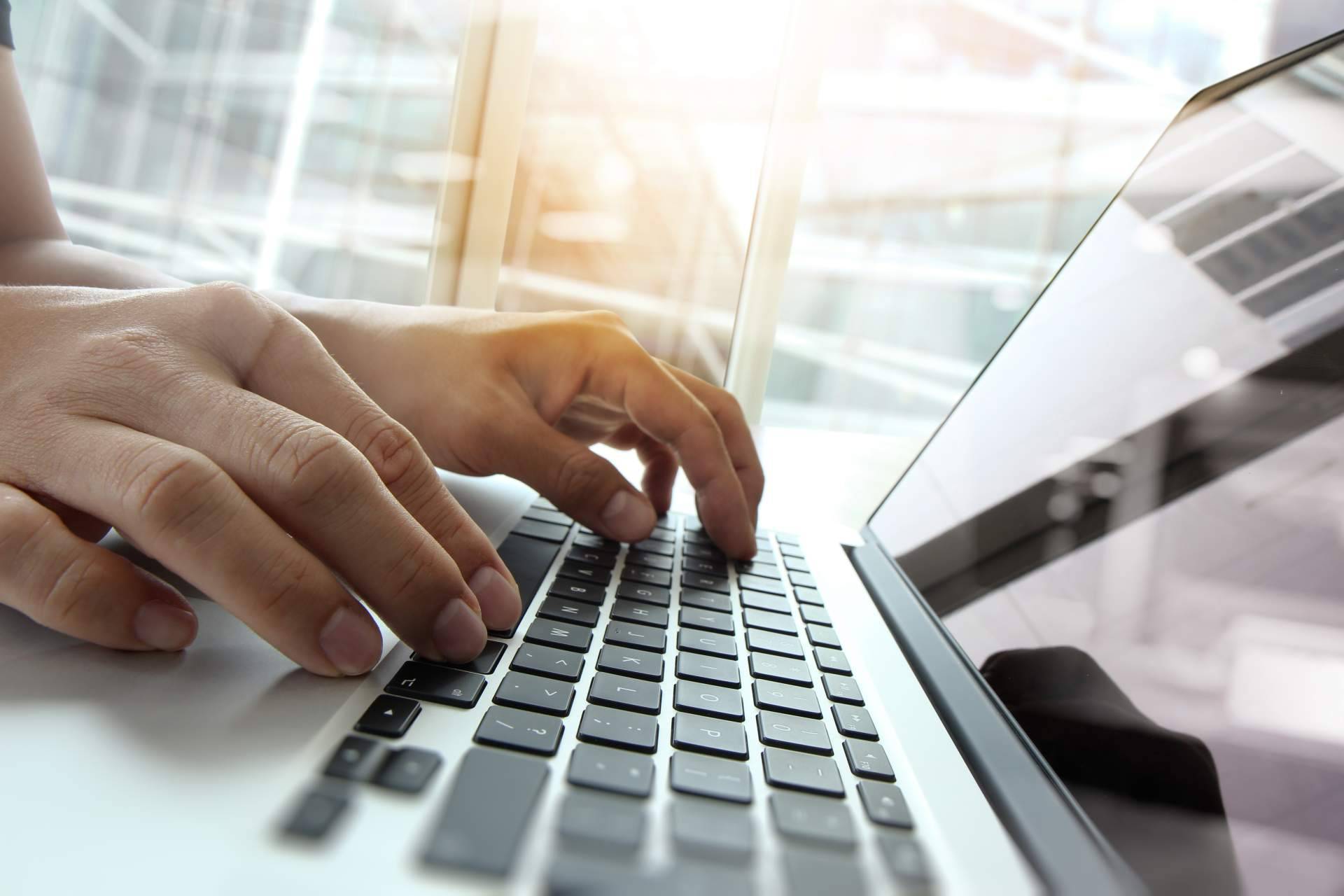 Comprar lotes de informática reacondicionada en Jet Computer