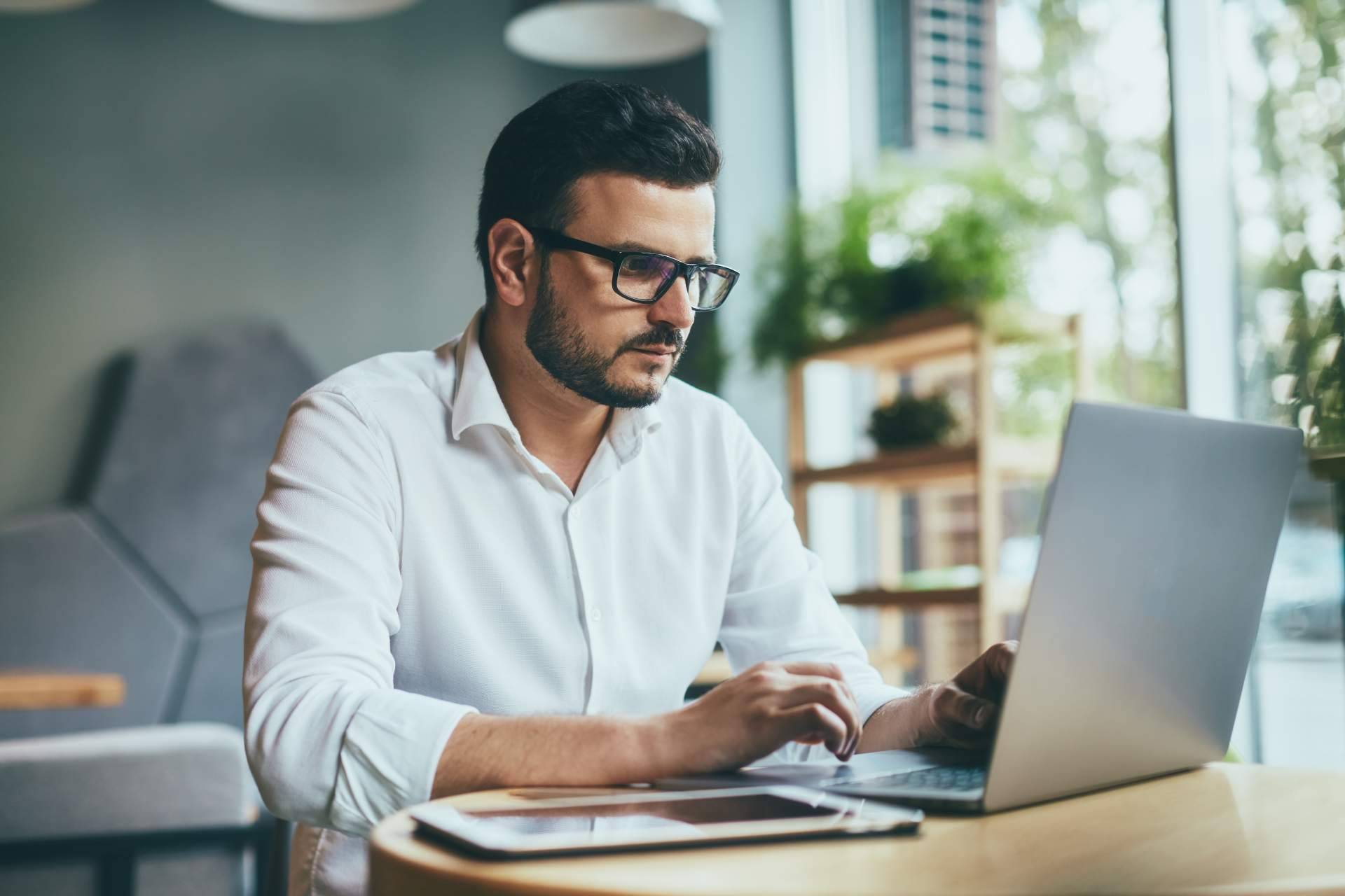 Hack by Security ofrece un 40 % de descuento en formación en ciberseguridad y hacking