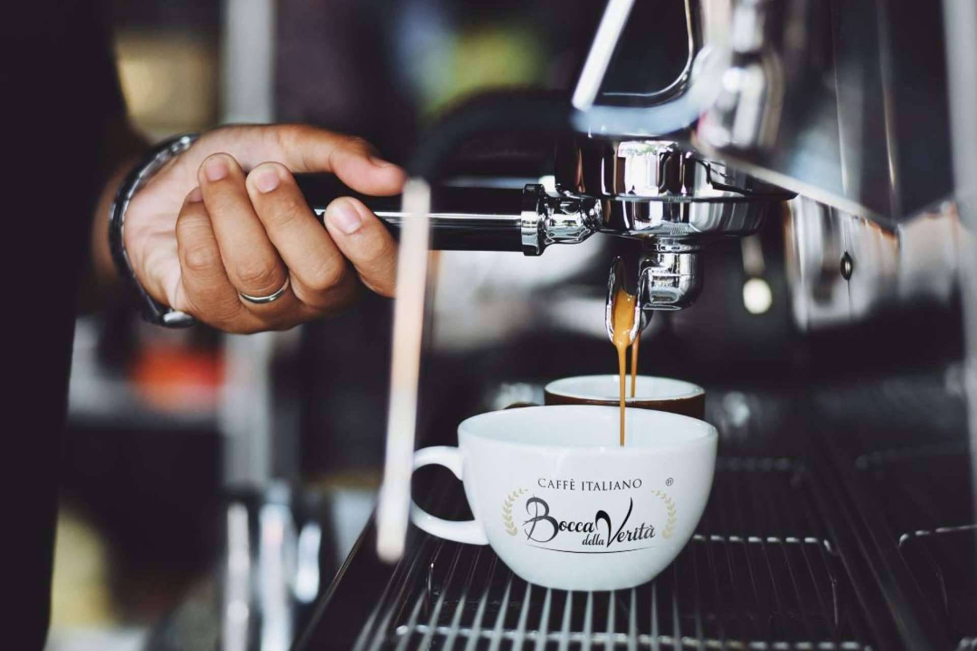 Las características de la cafetera de café industrial de Caffé Italiano Bocca Della Verità