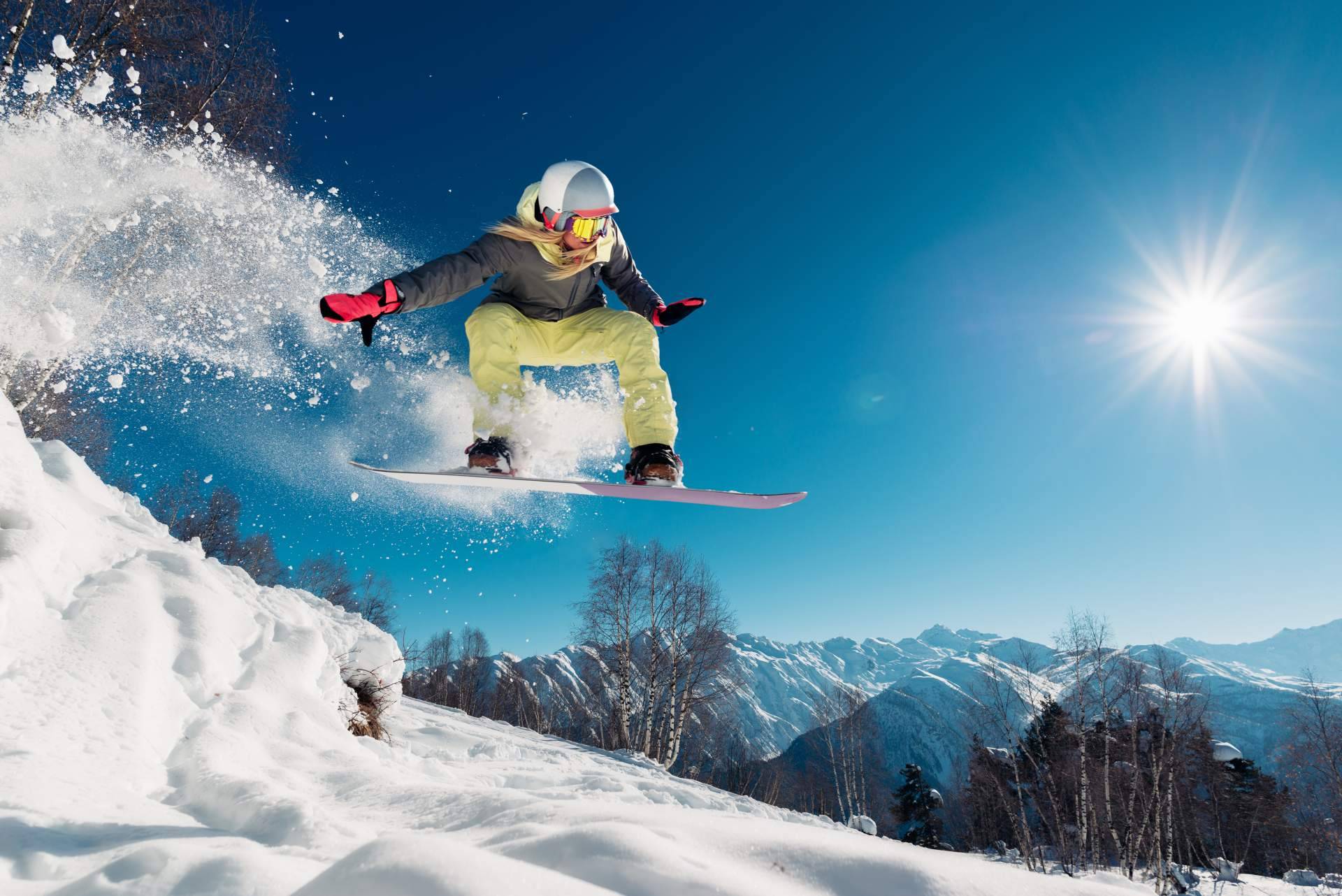 Clases de snowboard para niños en Sierra Nevada Adventure & Ski