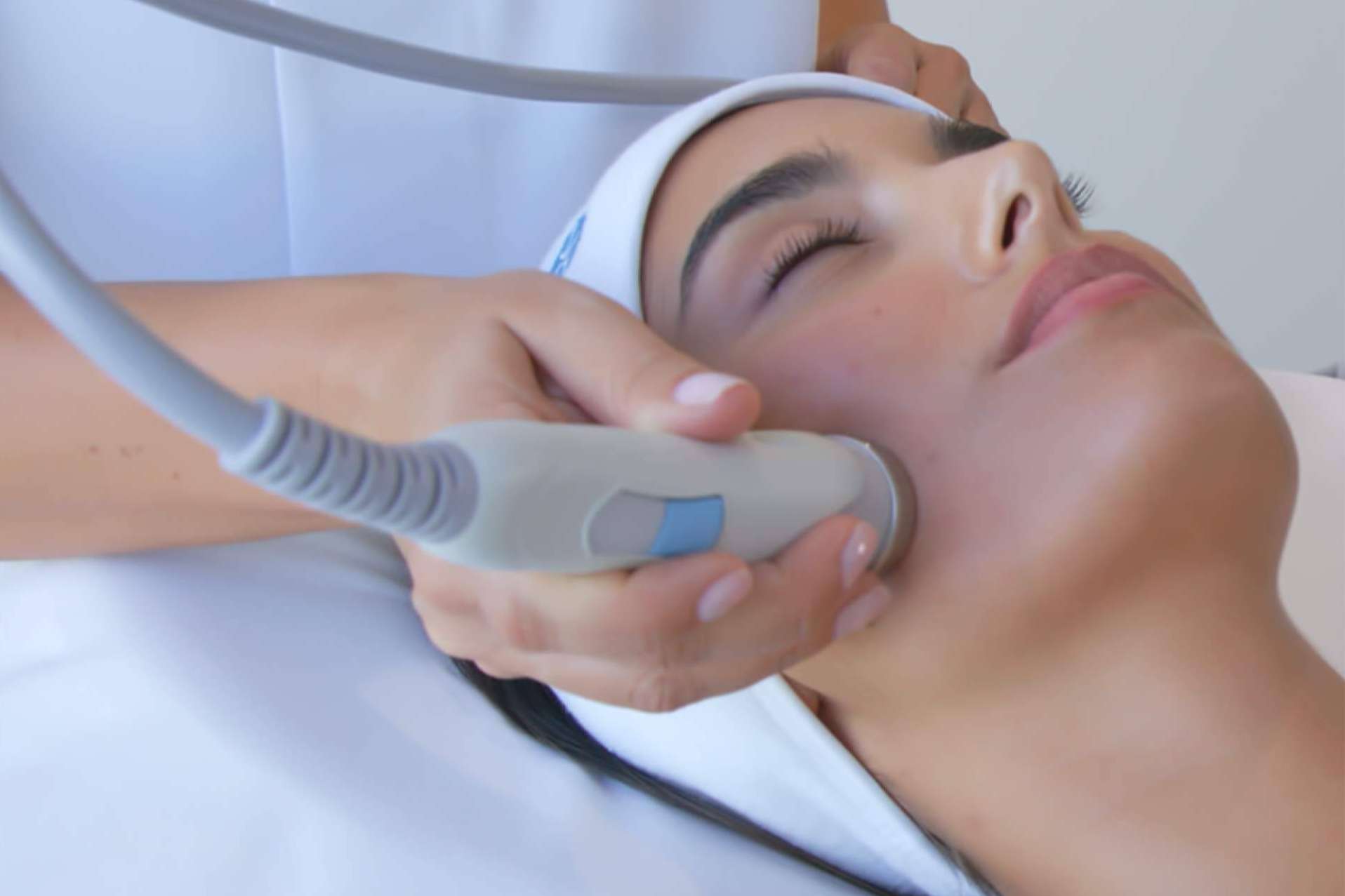 Las nuevas máquinas de Aesthemed para centros de estética y salones de belleza