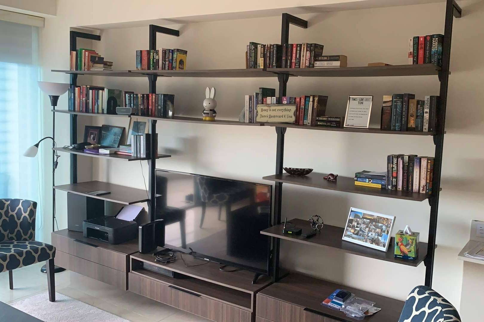 Fabricación y diseño nacional de muebles con calidades y acabados europeos