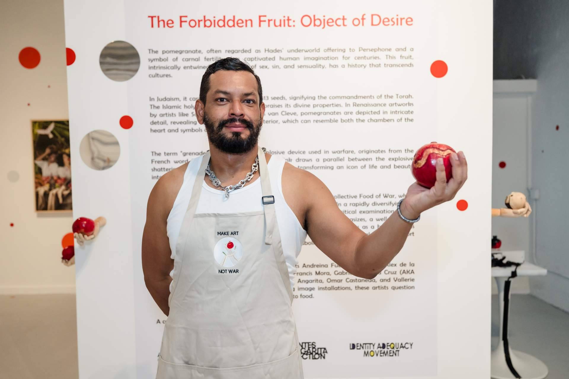 'El fruto prohibido. Objeto de deseo' de Comida de Guerra expuesto en Miami