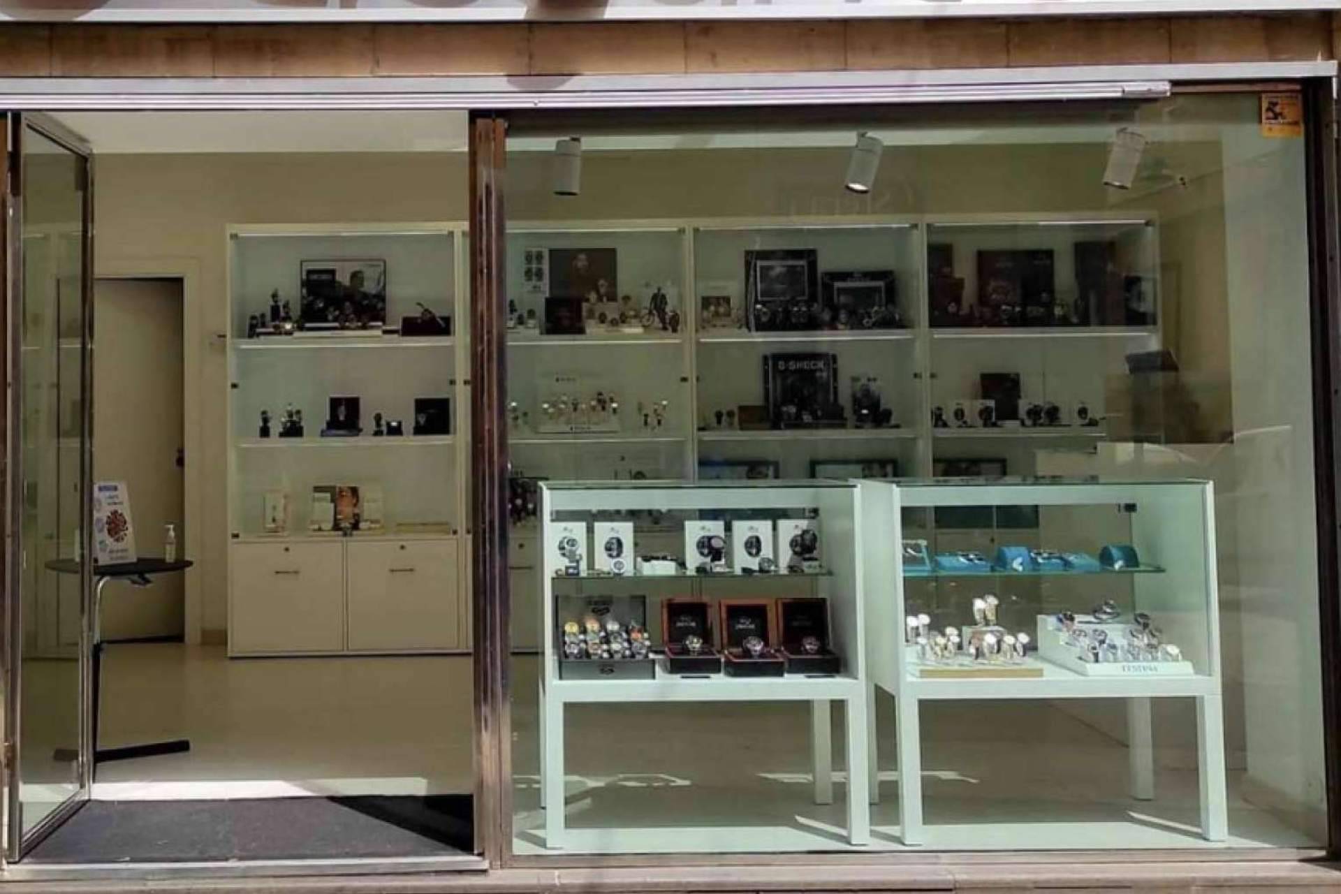 Elegance, relojería y joyería especializada con gran variedad de marcas