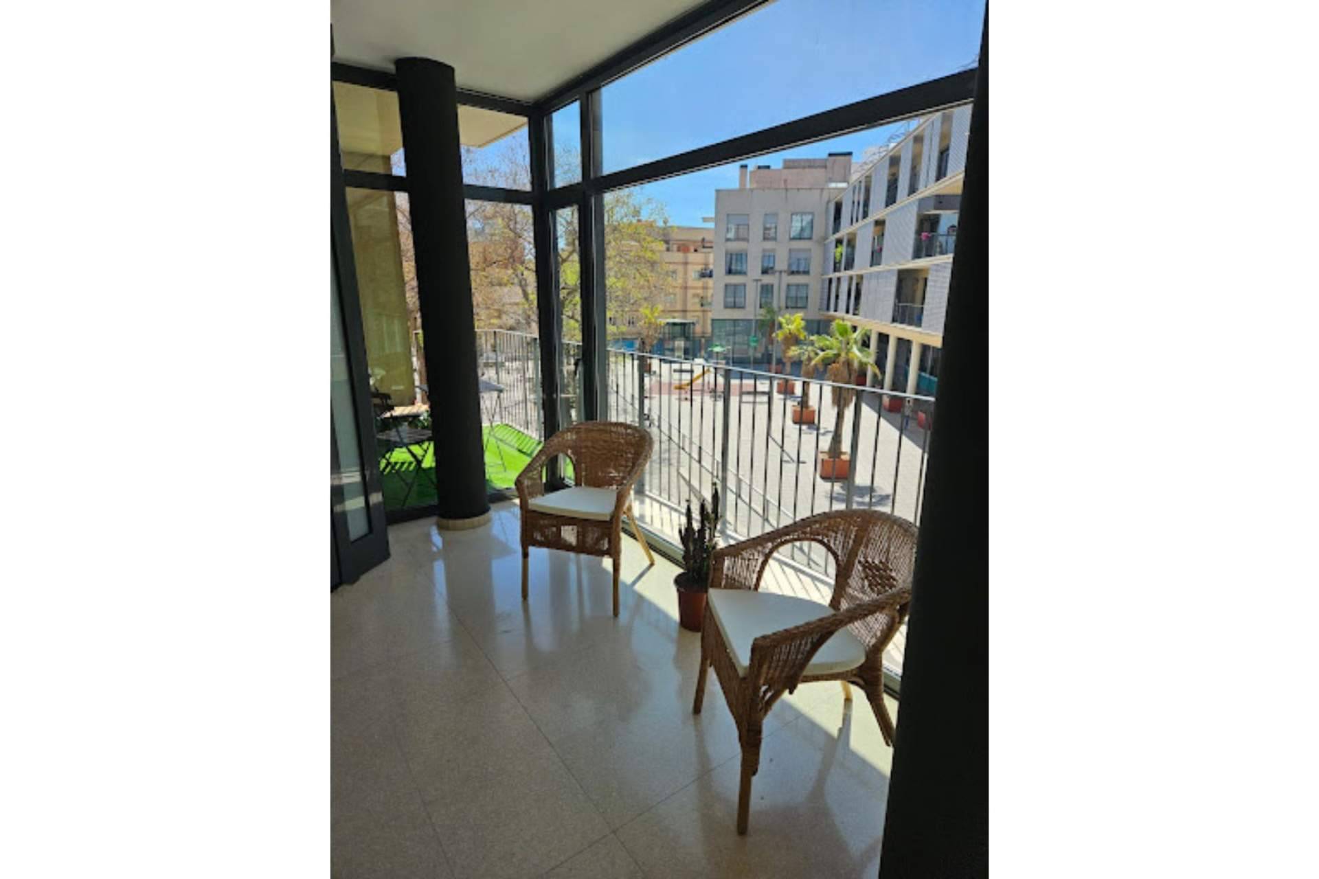 Coworking Santa Coloma de Gramenet dispone de dos centros para alquilar salas de coworking